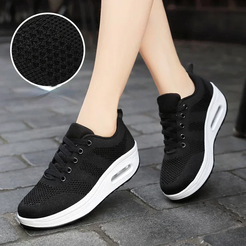 Women\'s sports shoes breathable hollow casual outdoor comfortable shoes lightweight thick sole large size women\'s shoes