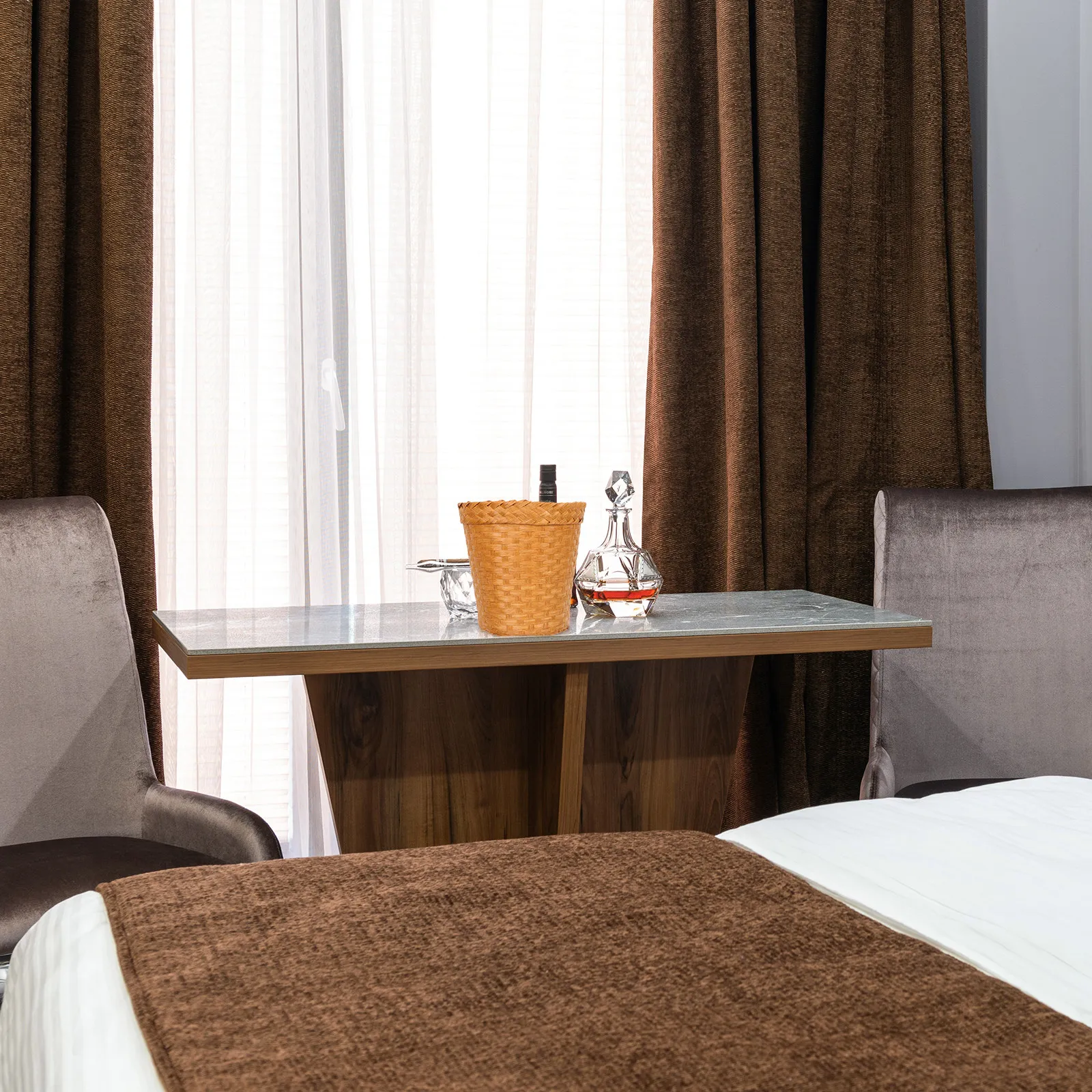 

1 шт. плетеная корзина для мусора из травы, прочный контейнер для отходов, многофункциональная корзина для хранения, товары для организации пространства дома, кухни, офиса