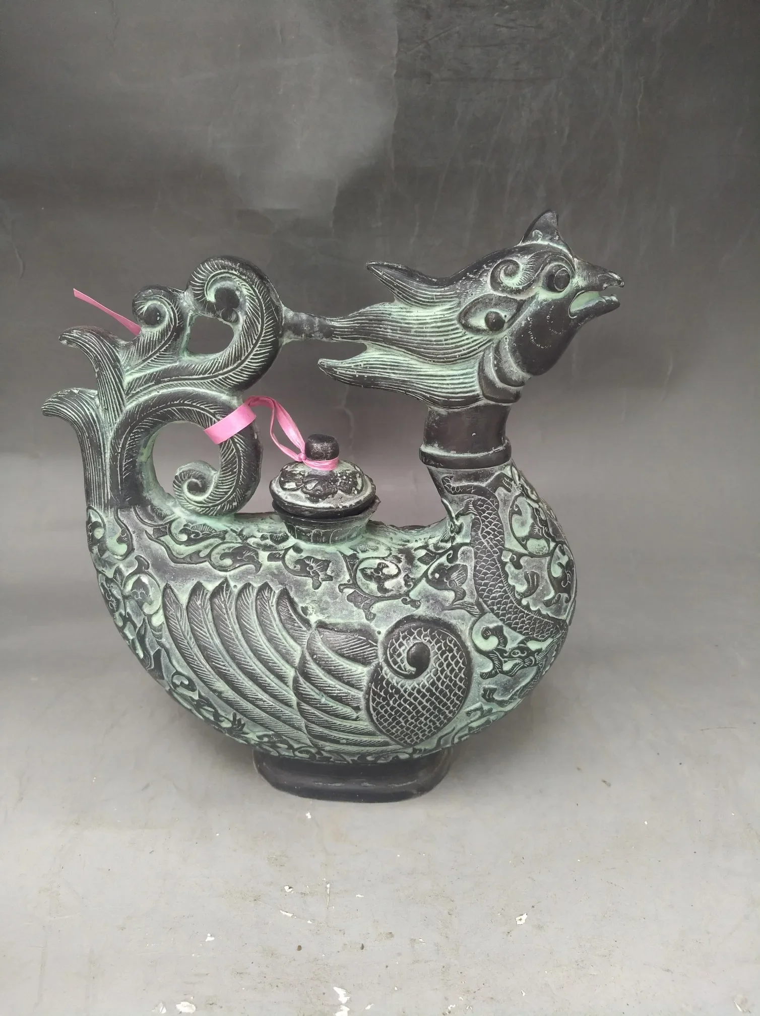 China Bronze Carved Phoenix Head Animal Crafts Statue Pot