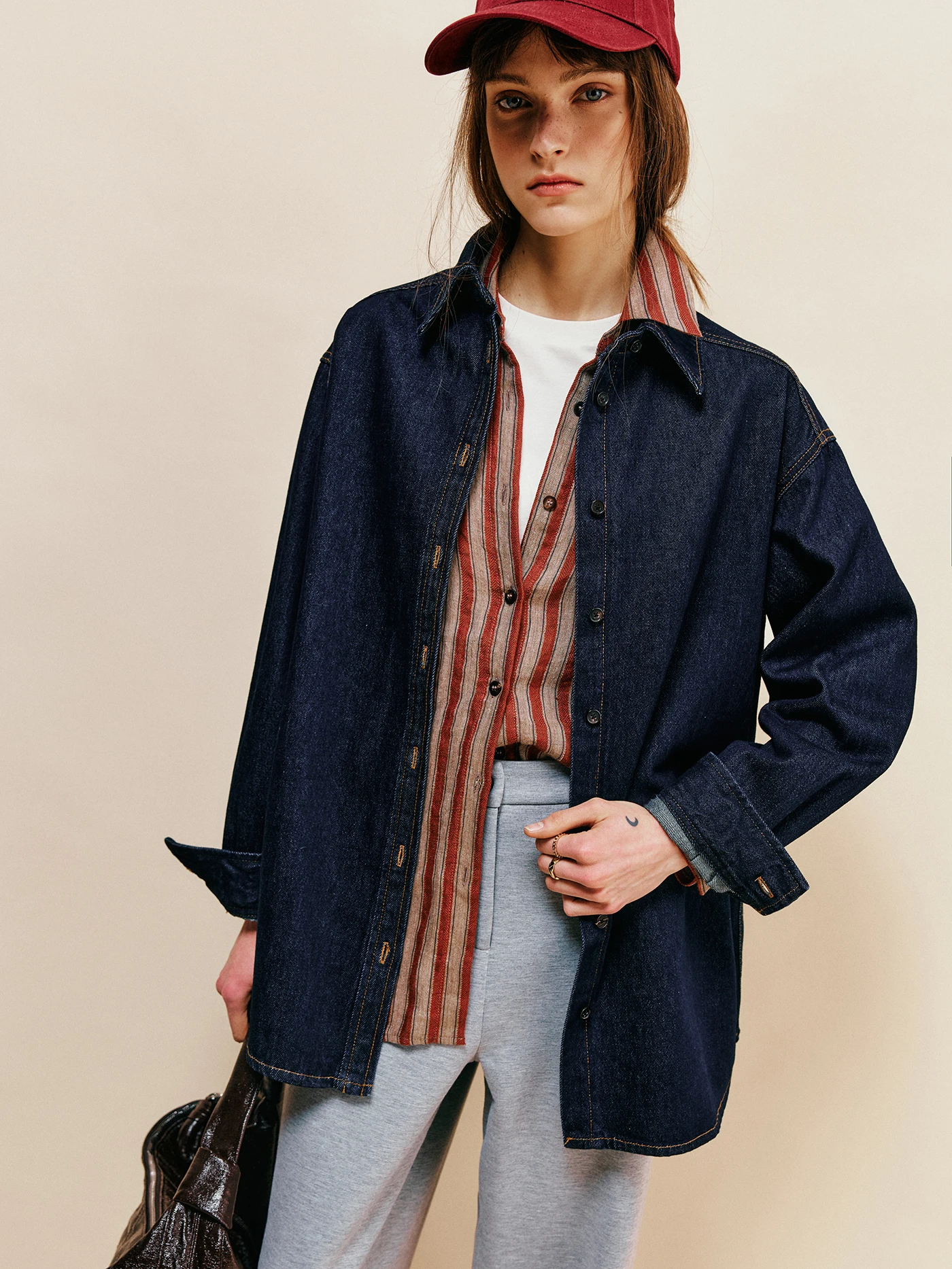 

Slimming Indigo Dyed Denim Loose Long Sleeve Women's Shirt Jacket Boyfriend Style Cleanfit Shoulder Design Traditional Chines...