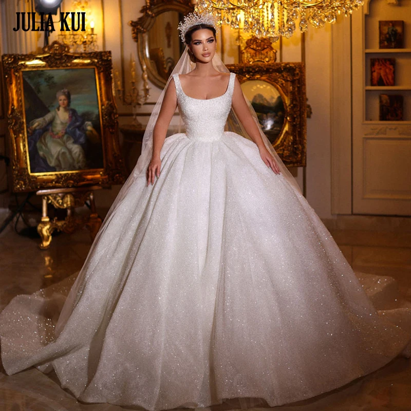 Julia Kui Customize Made Luxury Bling Bling Lace Ball Gown Wedding Dresses Scoop Neck Spaghetti Straps Backless Bridal Skirts