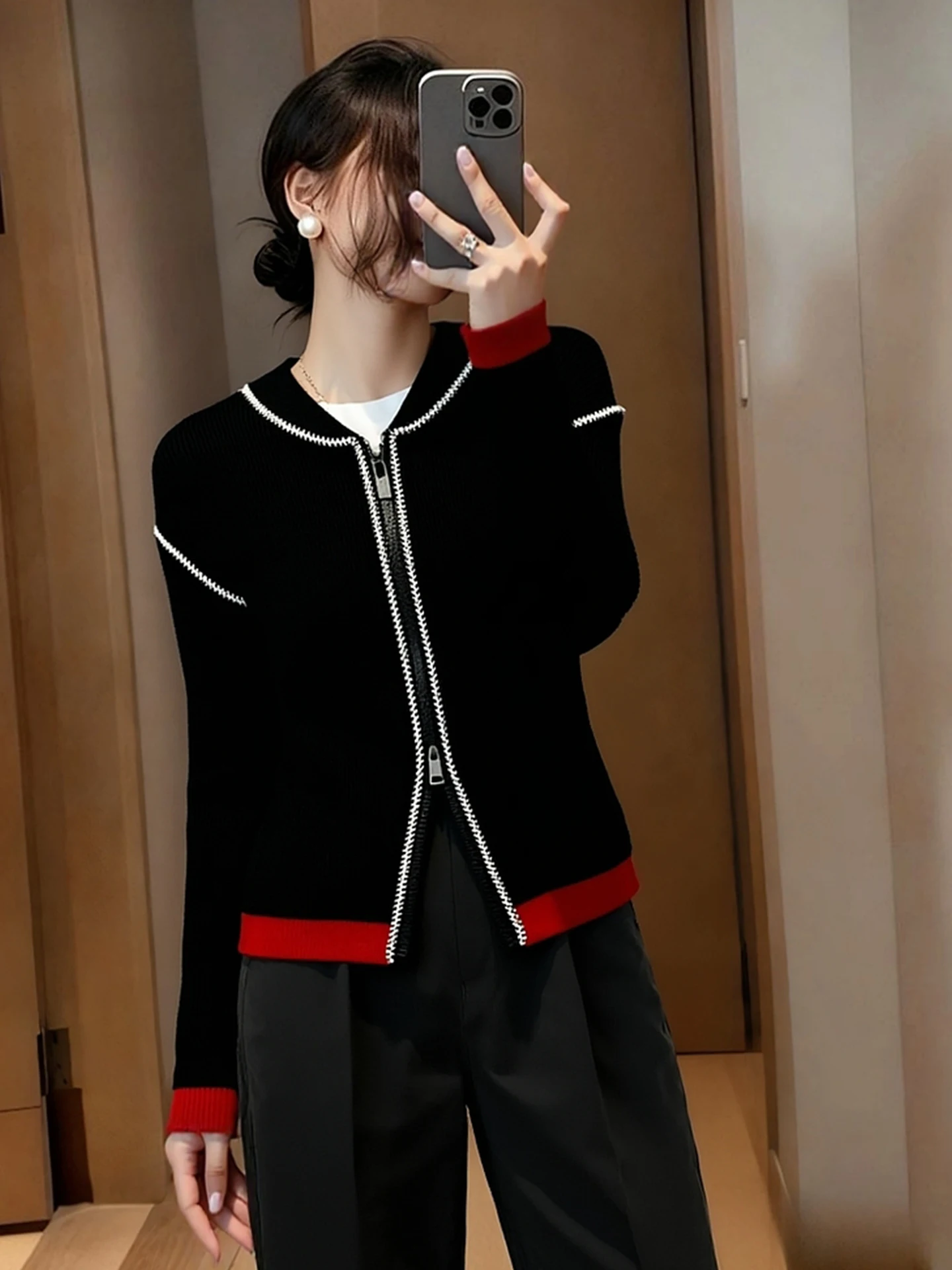 

Winter Women's Zipper Open Cardigan Faion Slimming Commute Outerwear High-End Bla Color Blo V-Ne Long Sve Top