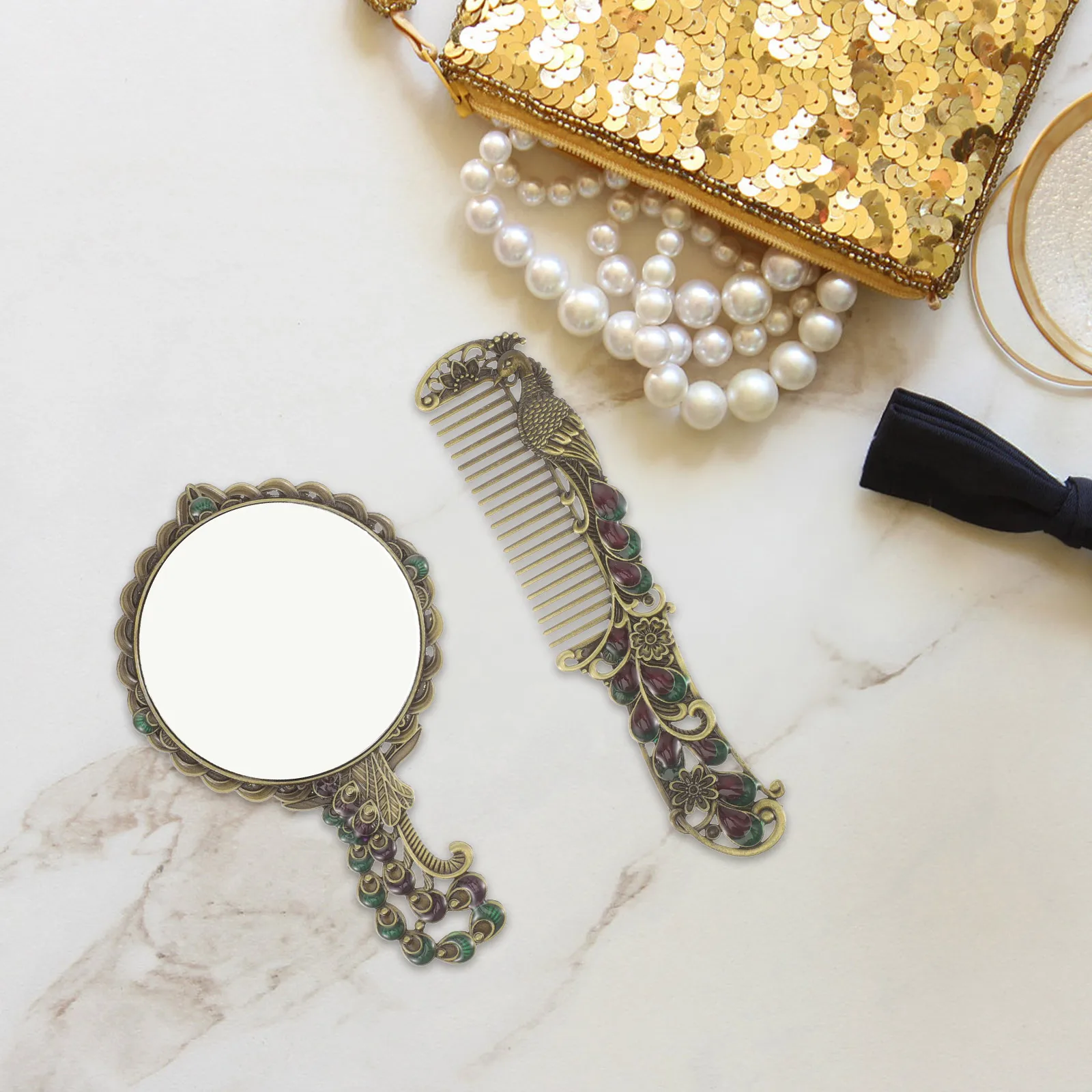 

1 set Vintage Metal Handheld Mirror Comb Set Lightweight Portable Small Compact Retro Makeup Mirror For Travel Home Decoration