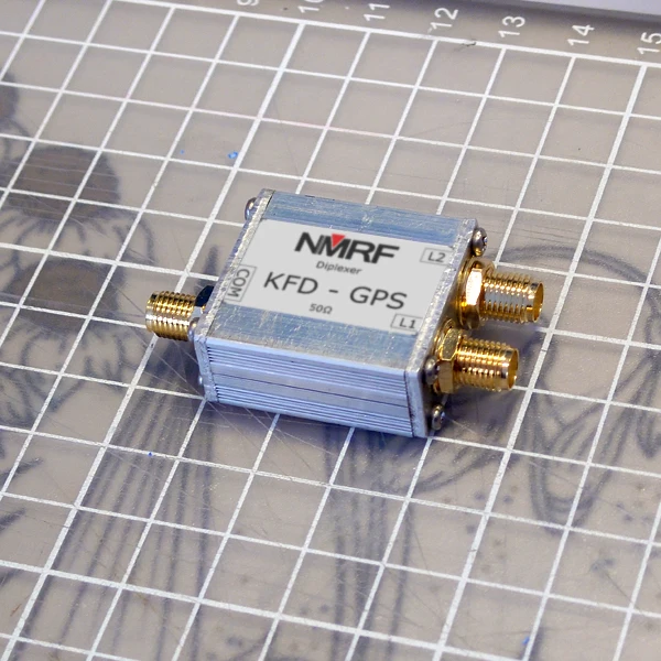 Duplex filter for GPS L1 and L2 band signal separation/synthesis, SMA interface