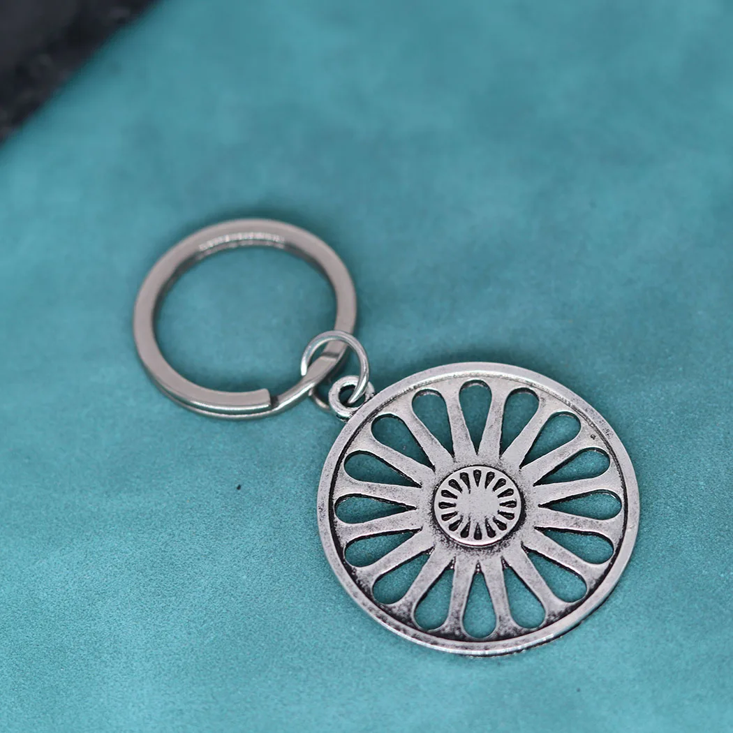 Ashoka Romani Chakra Indian Wheel Pendant Keychain For Men Women Talisman Roma People Symbol Jewelry Amulet Gift