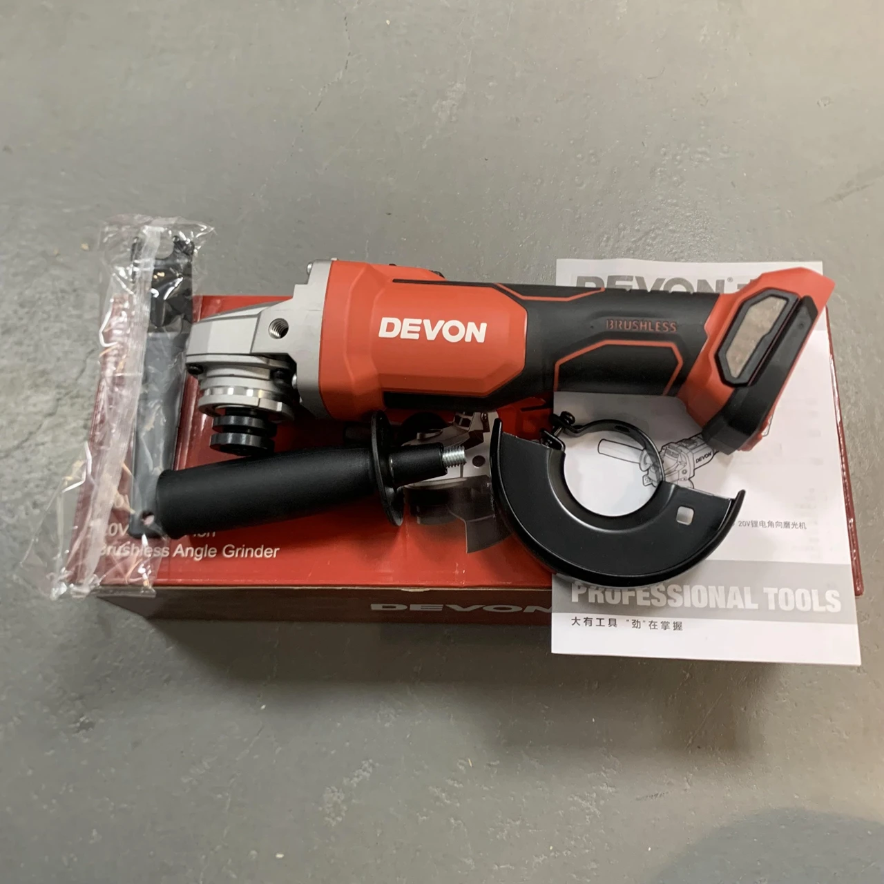 DEVON 2903-Li-20AG100/N brushless angle grinder 2903-Li-20AG100/N rechargeable high-power cutting machine only body