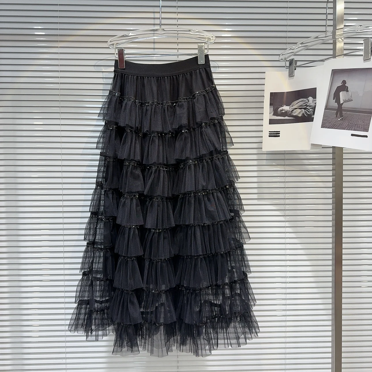 กระโปรงมิดิทรงเค้กประดับเลื่อม รุ่นอิน ซีควิน พรินซ์ สไตล์อีเล ลุคสุภาพสตรี ผ้าตาข่าย ชุดราตรี  คอลเลคชั่นใหม่ล่าสุดสำหรับสาวมืออาชีพ