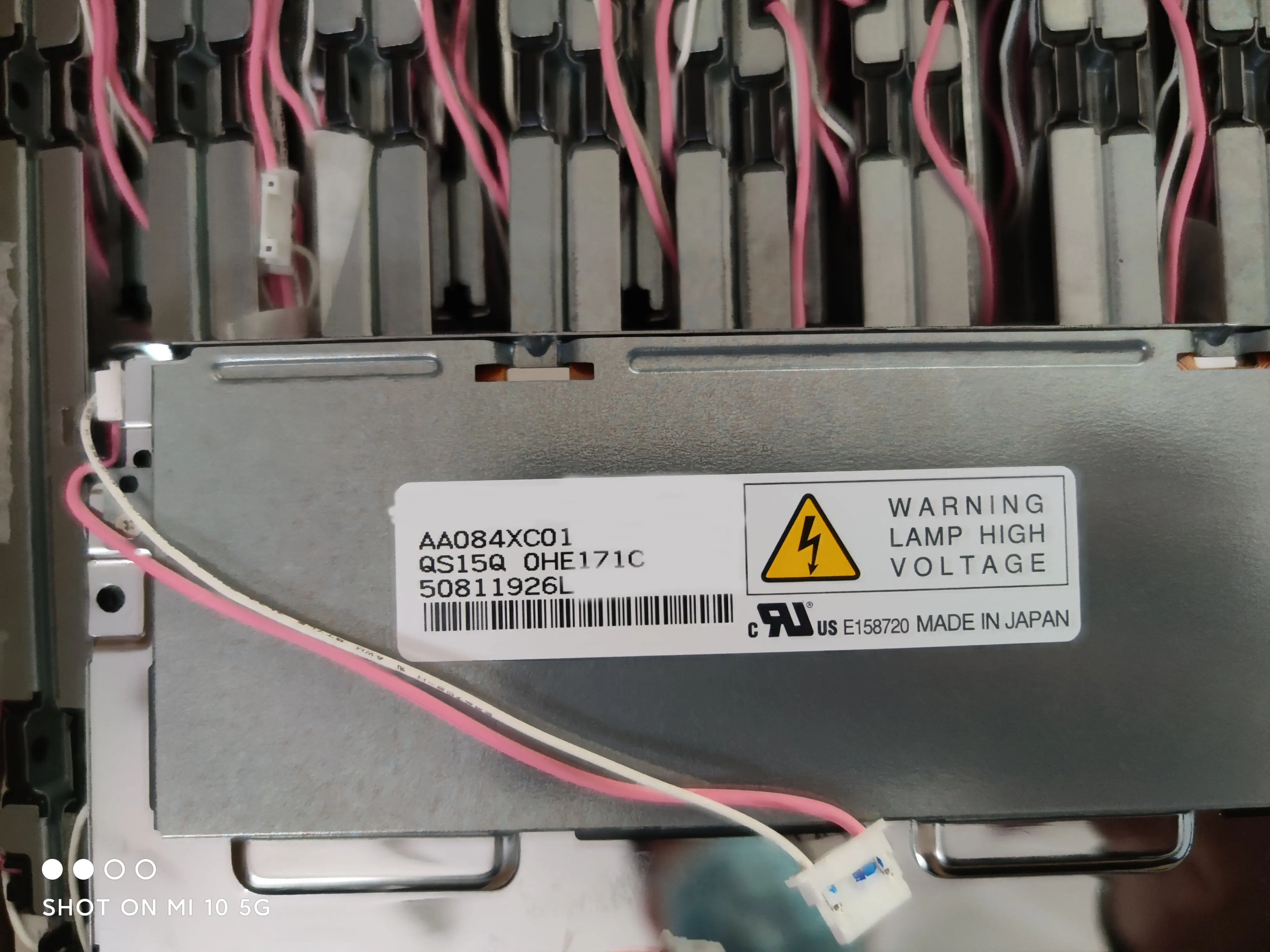 AA084XC01หน้าจอ LCD อุตสาหกรรมขนาด1024*768ขนาด8.4นิ้วจัดส่งรวดเร็ว