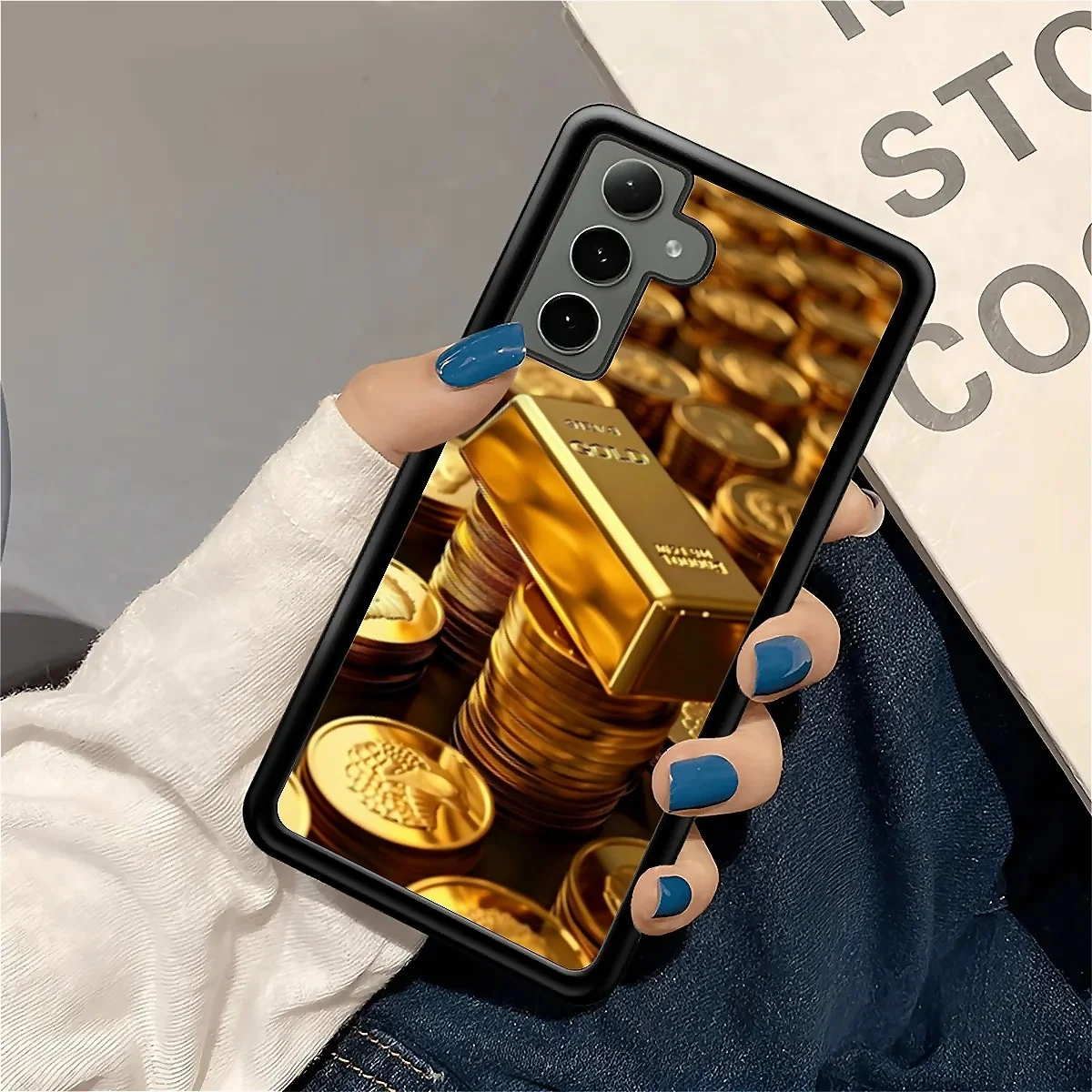 

New fall and slip resistant phone case for Samsung Galaxy S20FE S21Plus S22 S23+ S24 S25Ultra. Suitable for wireless charging