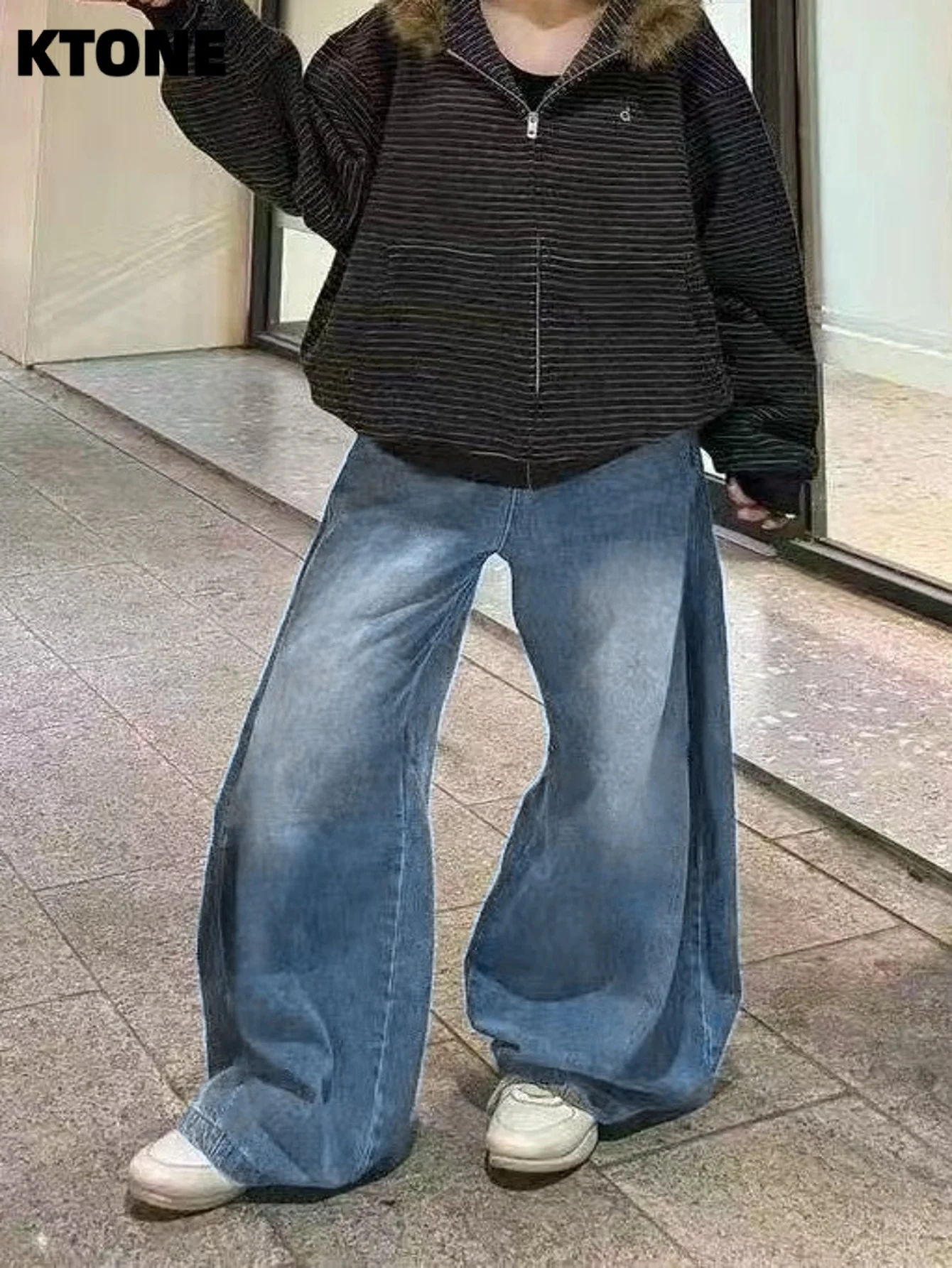 

Мужские свободные синие джинсы Drip Fashion Original Relaxed Fit. Аксессуары и ремни в комплект не входят.