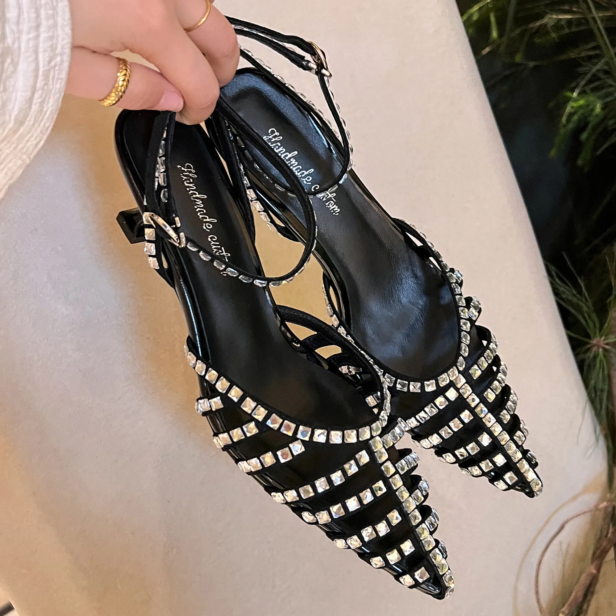 

Luxury Rhinestone Roman Style High Heel Sandals Pointed Stiletto Metal Buckle Leather Custom Women's Sandals Banquet Prom Party