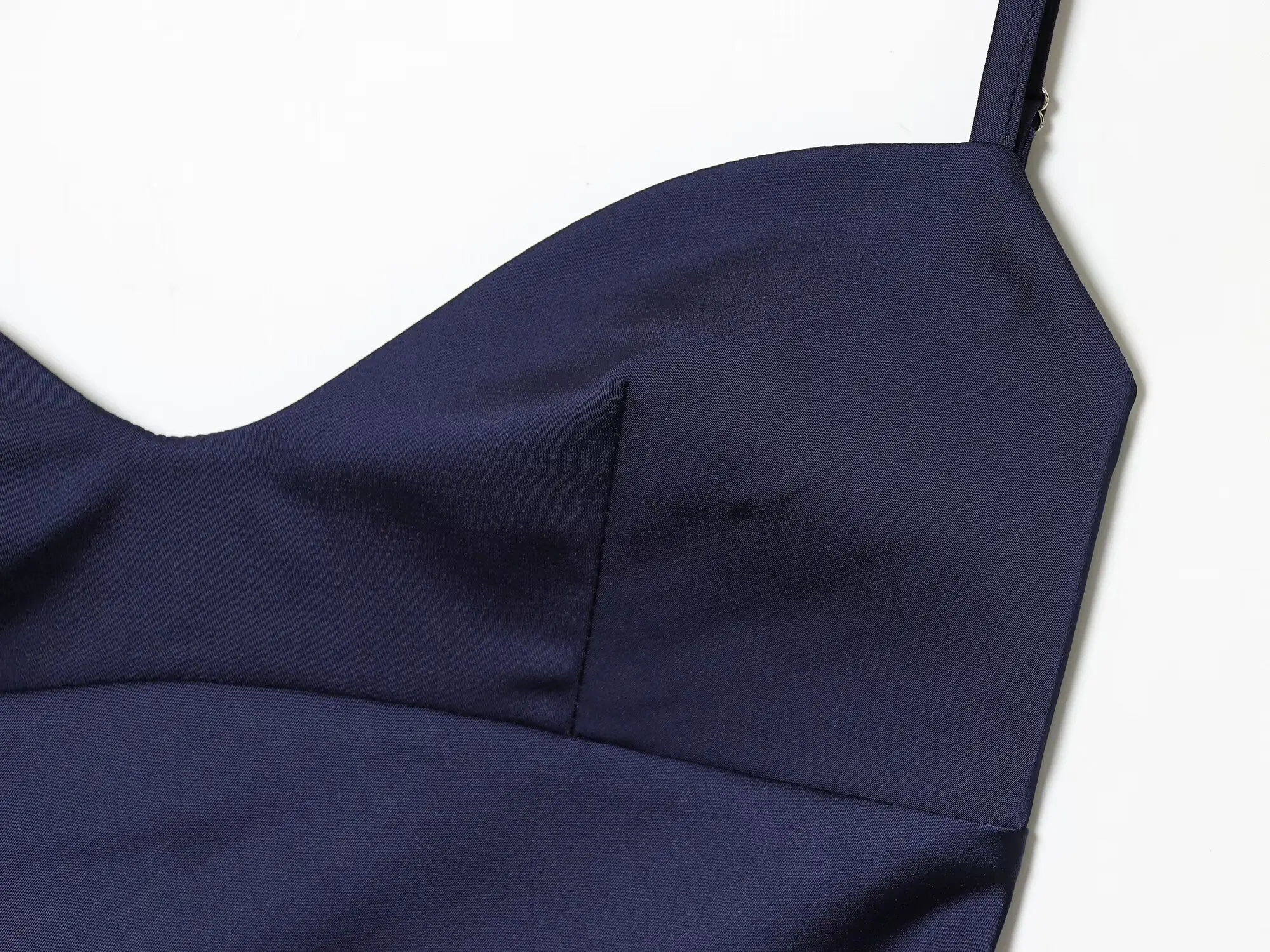 Kondala elegante assimétrico cetim suspender vestido feminino chique renda hem vestido curto 2026 primavera moda feriados festa cami vestido