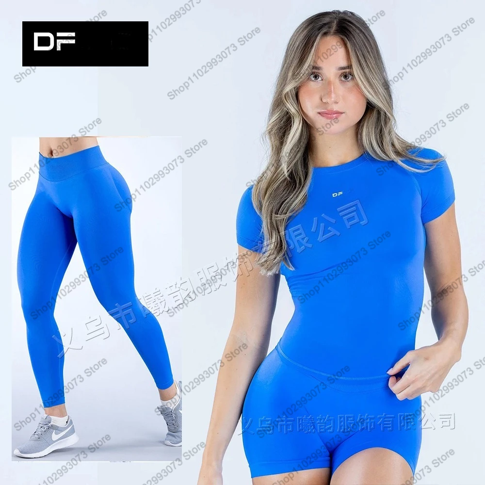 Tweedelige yogakleding voor dames, bestaande uit een top met korte mouwen en een legging/short met hoge taille, geschikt voor trainingen in de sportschool - afbeelding 1