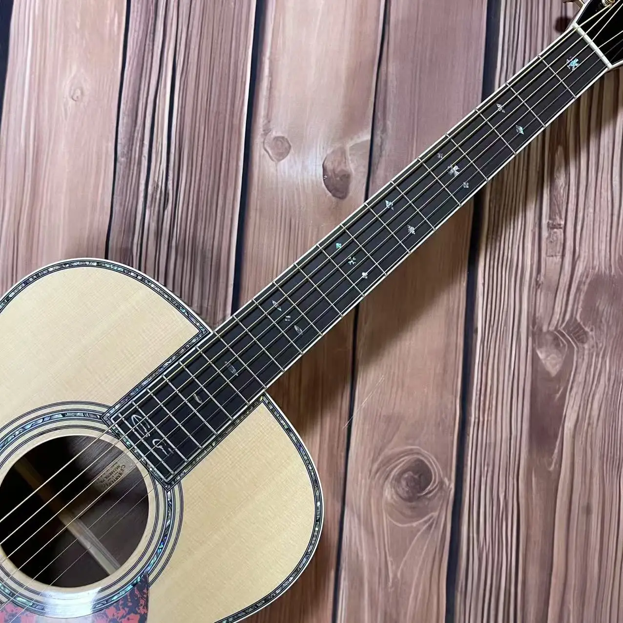 غلاف أذن البحر مقاس 40 بوصة مرصع بأصابع سوداء جيتار صوتي مطلي باللمعان #1