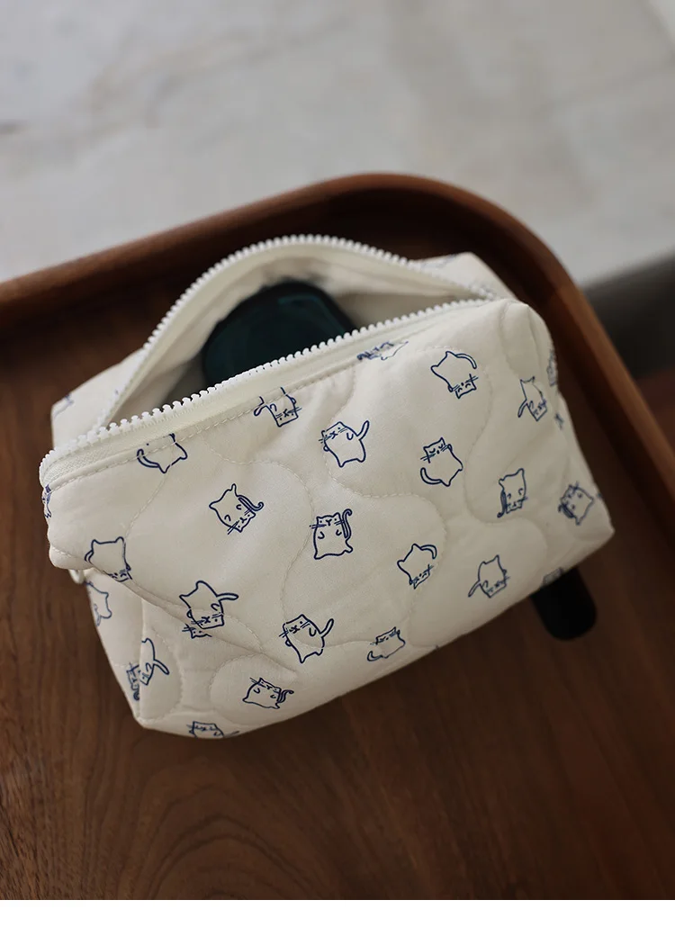 Cartoon Handbemalte Kätzchen-Aufbewahrungstasche Stoff-Kosmetiktasche Tragbare Reise-Toilettentasche Damen-Make-up-Tasche – Detail 7
