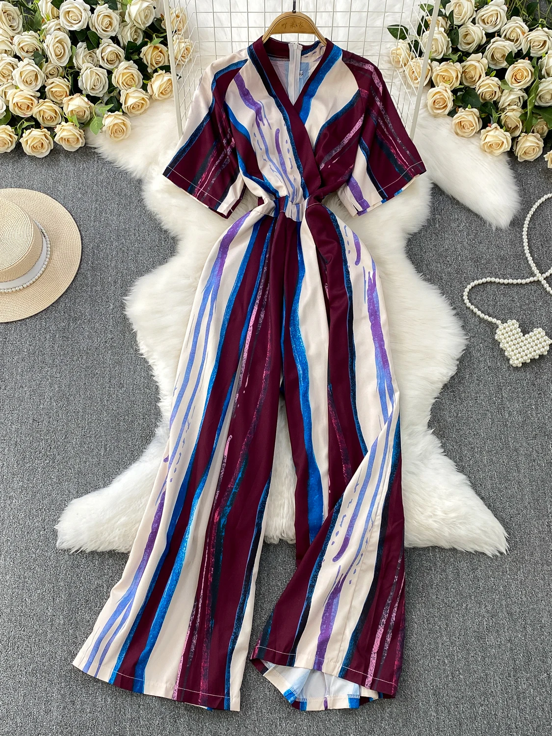 

Slimming Stripe V-Ne ort Sve One-Piece Summer 2025 High Waist Wide Leg Jumpsuit Women's Faion Casual Commute Sle