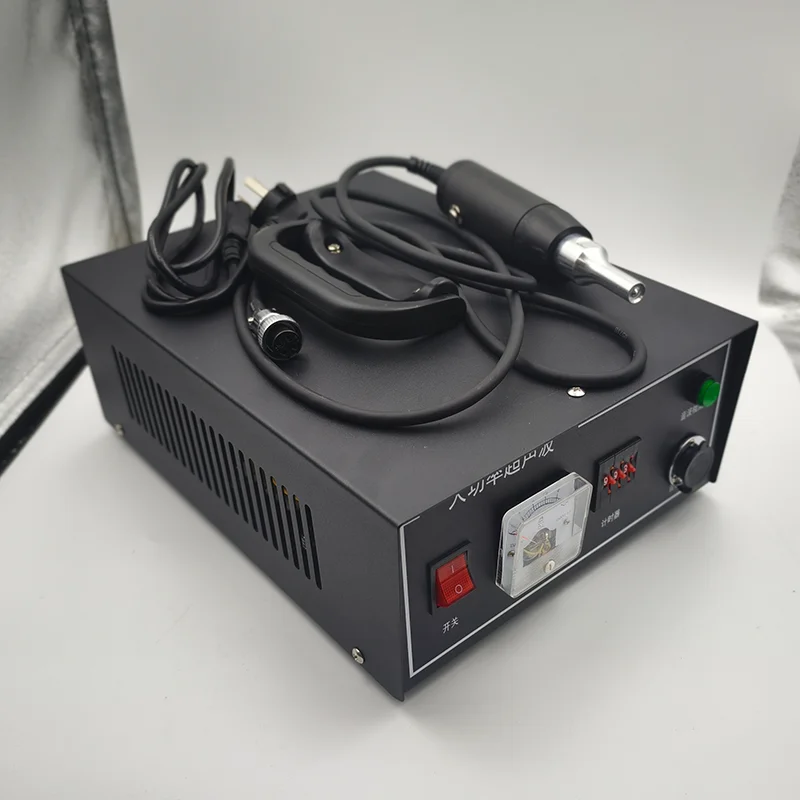 35K High-power Ultrasonic Handheld Spot Welding Spot Dissolving Machine Connected to the Ambient Light of the Car Door Panel