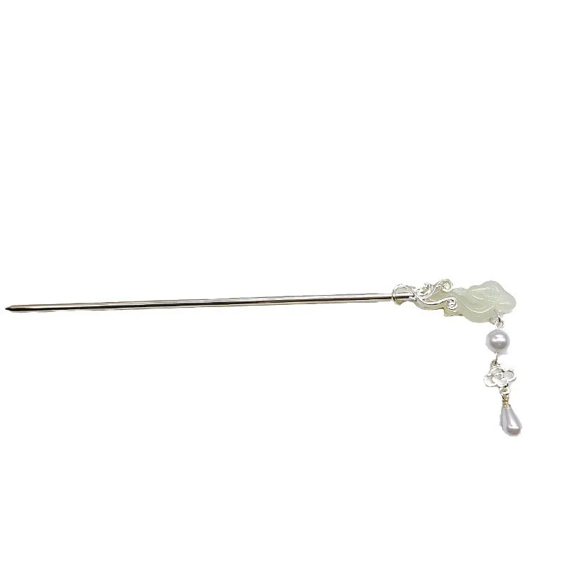 New Chinese-style design Xiangyun Jade Ruyi hairpin, high-end coiled hairpin for women, flower tassel hair accessory