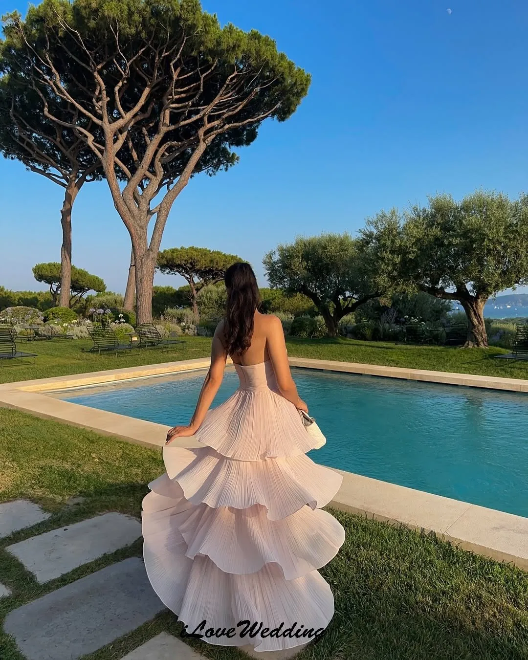 Vestidos de fiesta de gasa rosa sin tirantes 2025, elegante vestido de fiesta de boda con cuello en V para mujer, vestidos de graduación escalonados para invitados, Gala personalizada