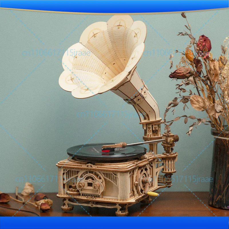 Vinyl phonograph assembly retro book room ornament new Chinese creativity