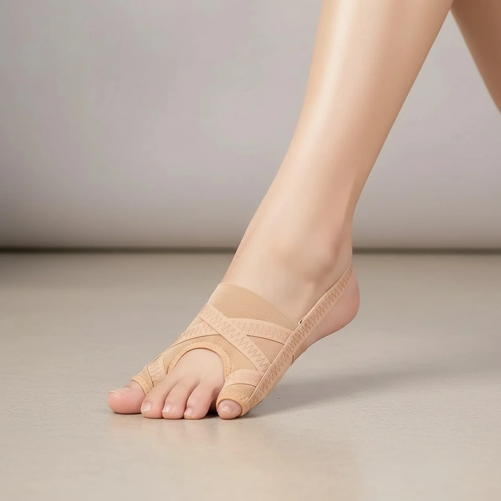 Toe Separator Braces for Women Bunion Corrector Little Toe Separator Silicone Breathable Adjustable Fit for Home Office Travel