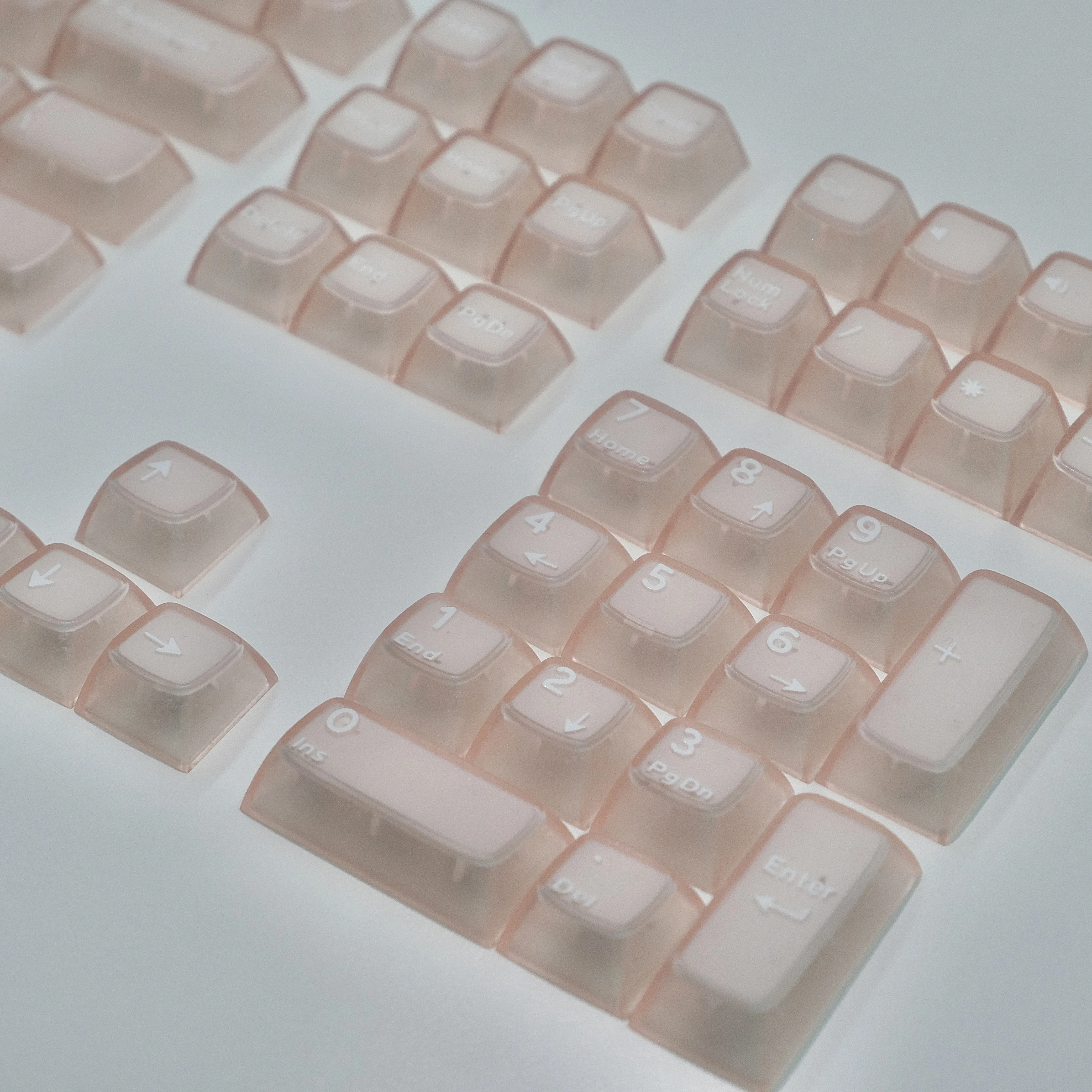 

Original light-transmitting crystal powder Original height ball cap Mechanical keyboard Keycap Full set Feel thief stick