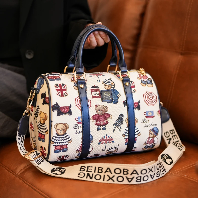 

High appearance level fashionable handbag for women, new cartoon bear Boston-shaped handbag, large-capacity crossbody bag purse