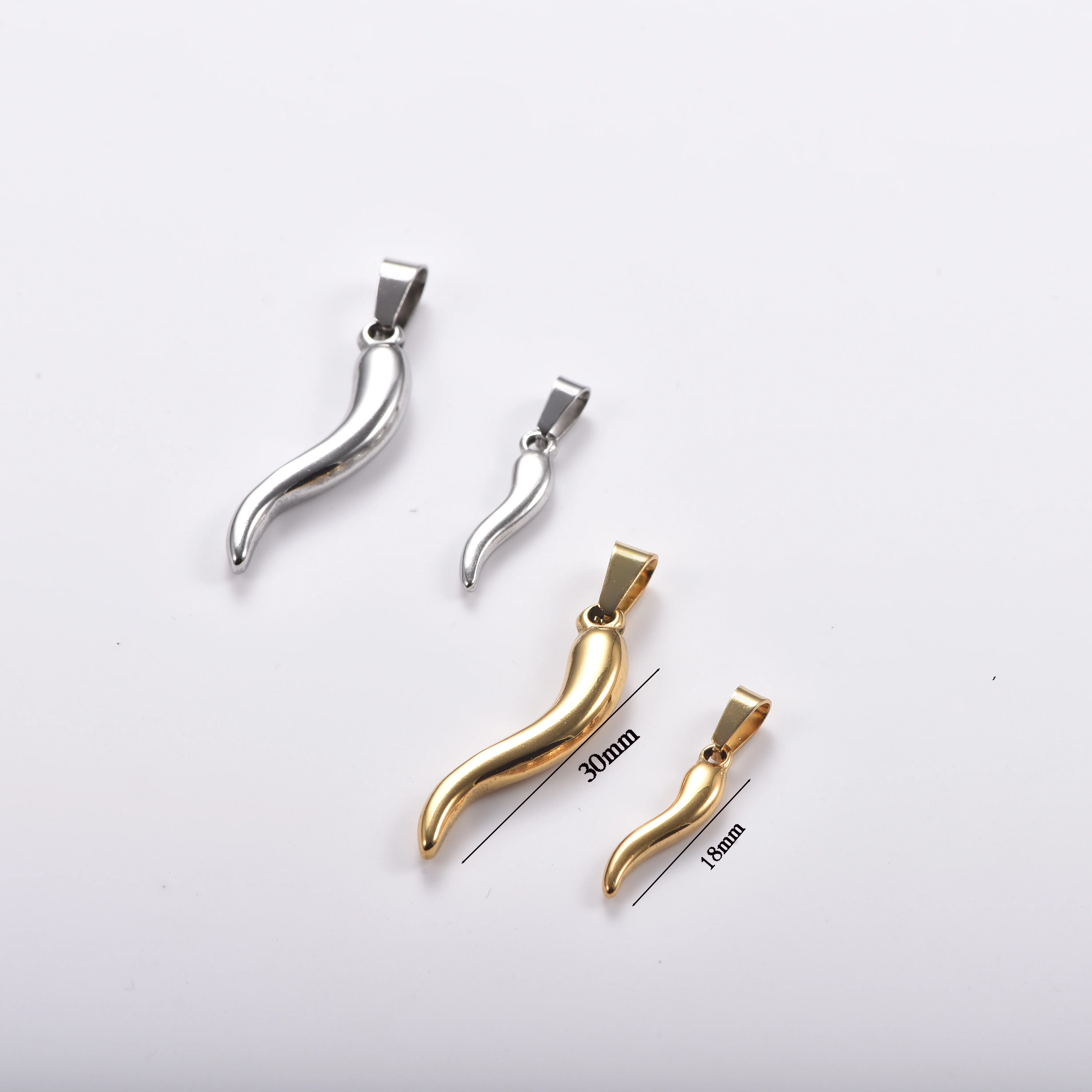Trendiger Edelstahl-Chili-Horn-Anhänger, einzigartiger gebogener Horn-Charm für DIY-Halsketten, Armbänder, personalisiertes Schmuckgeschenk – Detail 3