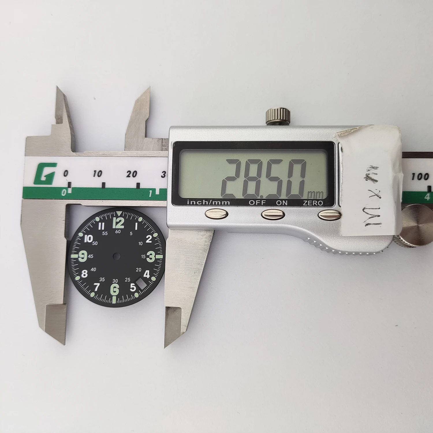 28.5MM NH35 Dial for Watch Luminous Date at 4.2 O'clock Number Indexes 4R35/4R36/7S/PT5000 Wholesale Refit Accessories
