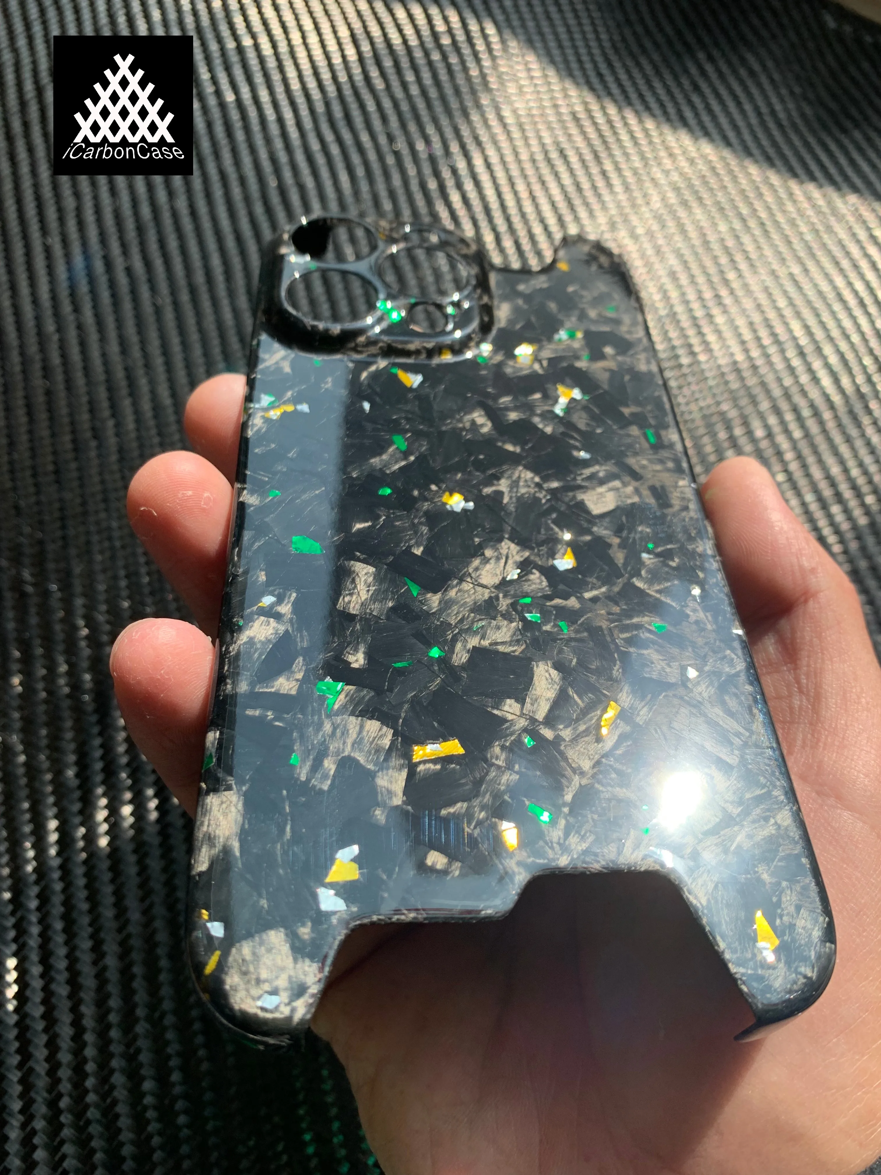 Real Glossy Forged Ultra light Full Carbon Fiber Case for iPhone 16 15 14 Pro Max 16Pro 15Pro 14Pro with Color Flakes fragments