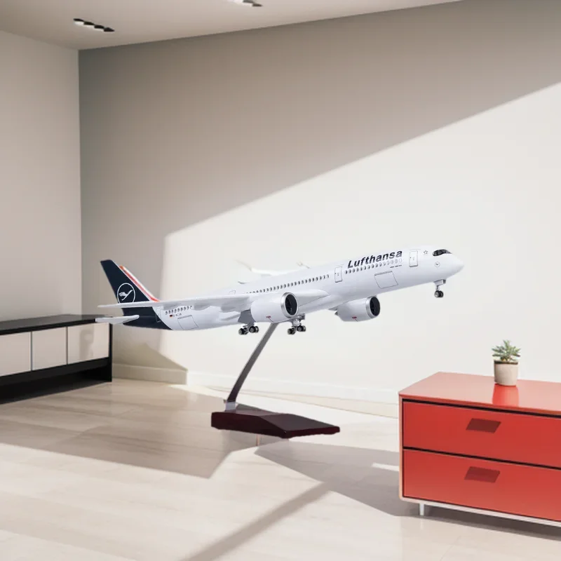 

Plane Toys Model 1/142 Scale Airplane Airbus A350 Lufthansa Airline Diecast Plastic Resin Model Toy Plane W LED Light & Wheel