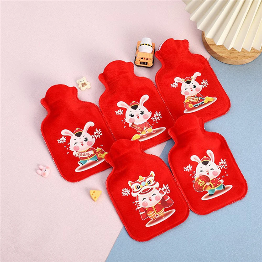 2022 Cute Cartoon Rabbit/ Chrismas Water Filled Hot Water Bag Large Capacity Soft Lint Warm Water Bag *5PCS Pattern Random