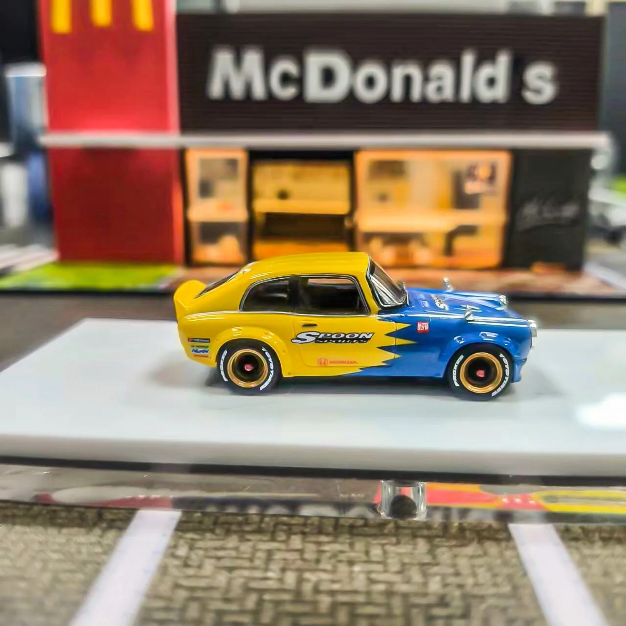 YTM 1:64 S800 ملعقة كلاسيكية للسباق الرياضية نموذج الراتنج جمع السيارة
