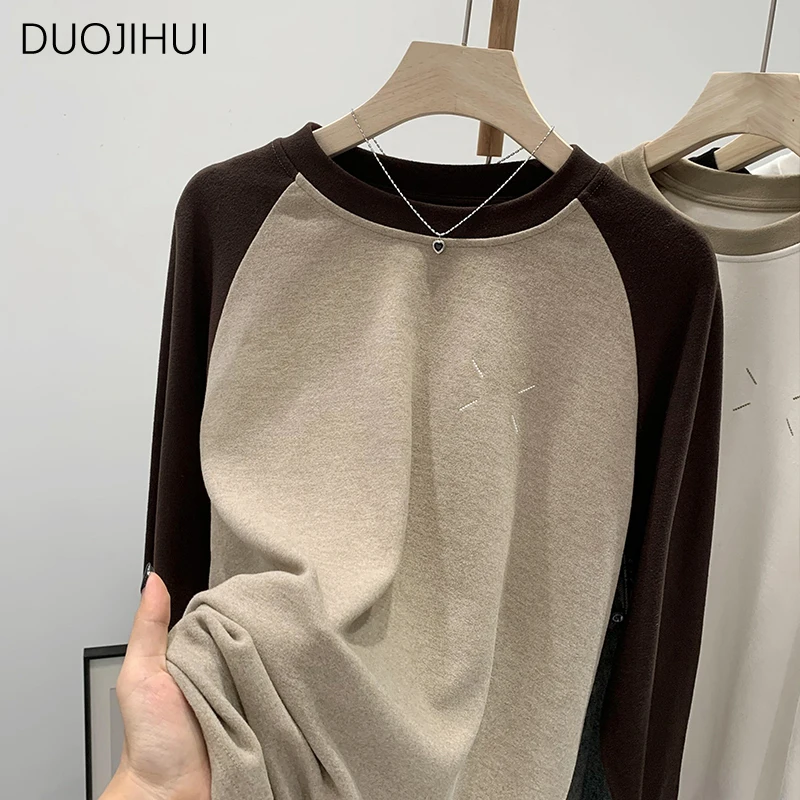 DUOJIHUI Oatmeal Basic Long Sleeve Loose Casual Female T-shirts Autumn O-neck Contrast Color Fashion Simple S-XL Women T-shirts