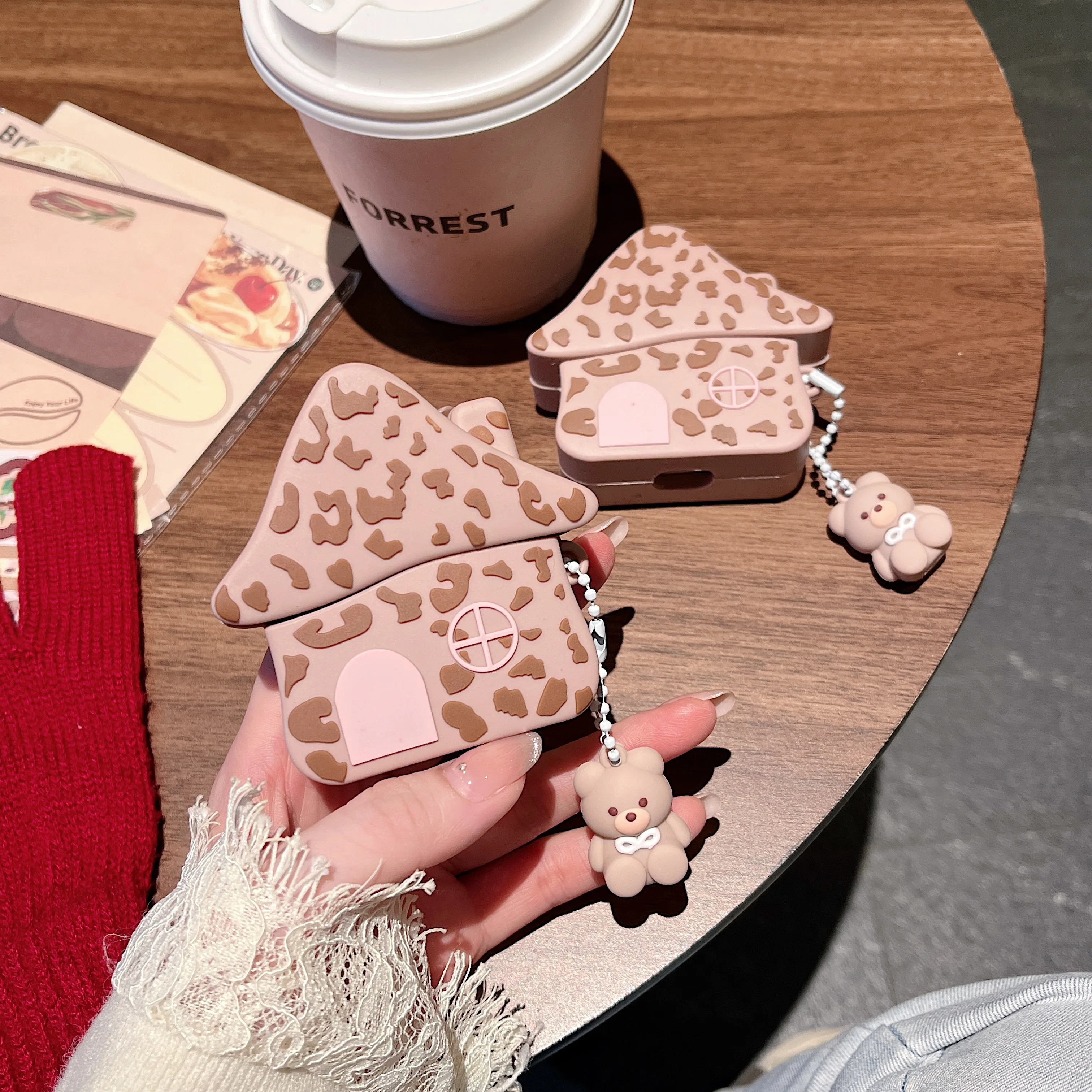 

For AirPods 4 3 2 1 Pro Pro 2 Pro 3 Earphone Case INS Leopard Print House Silicone Cartoon Headphone Box Bear with Pendant Cover