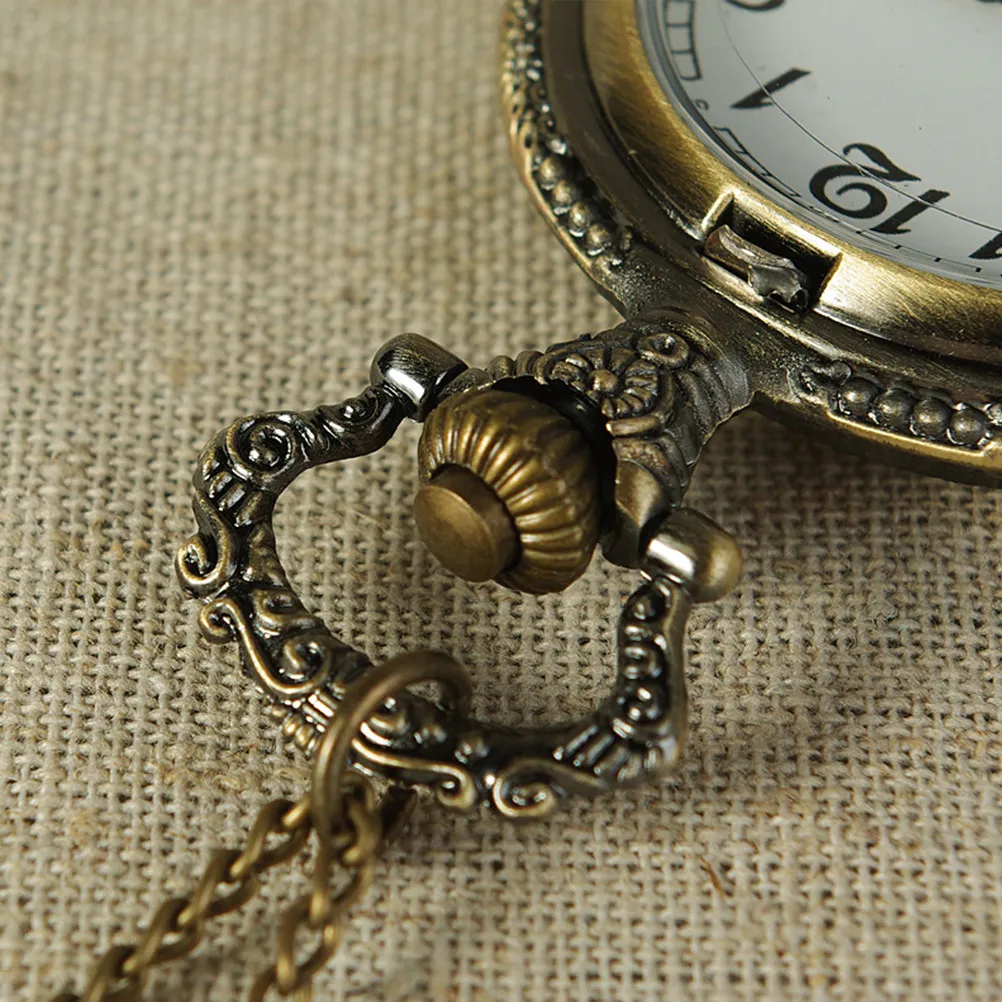 40x4.6mm Bronze Retro Pocket Watch Santa Claus Vintage Quartz Watch Elegant Noble Design Removable Chain Hook Outdoor Hiking
