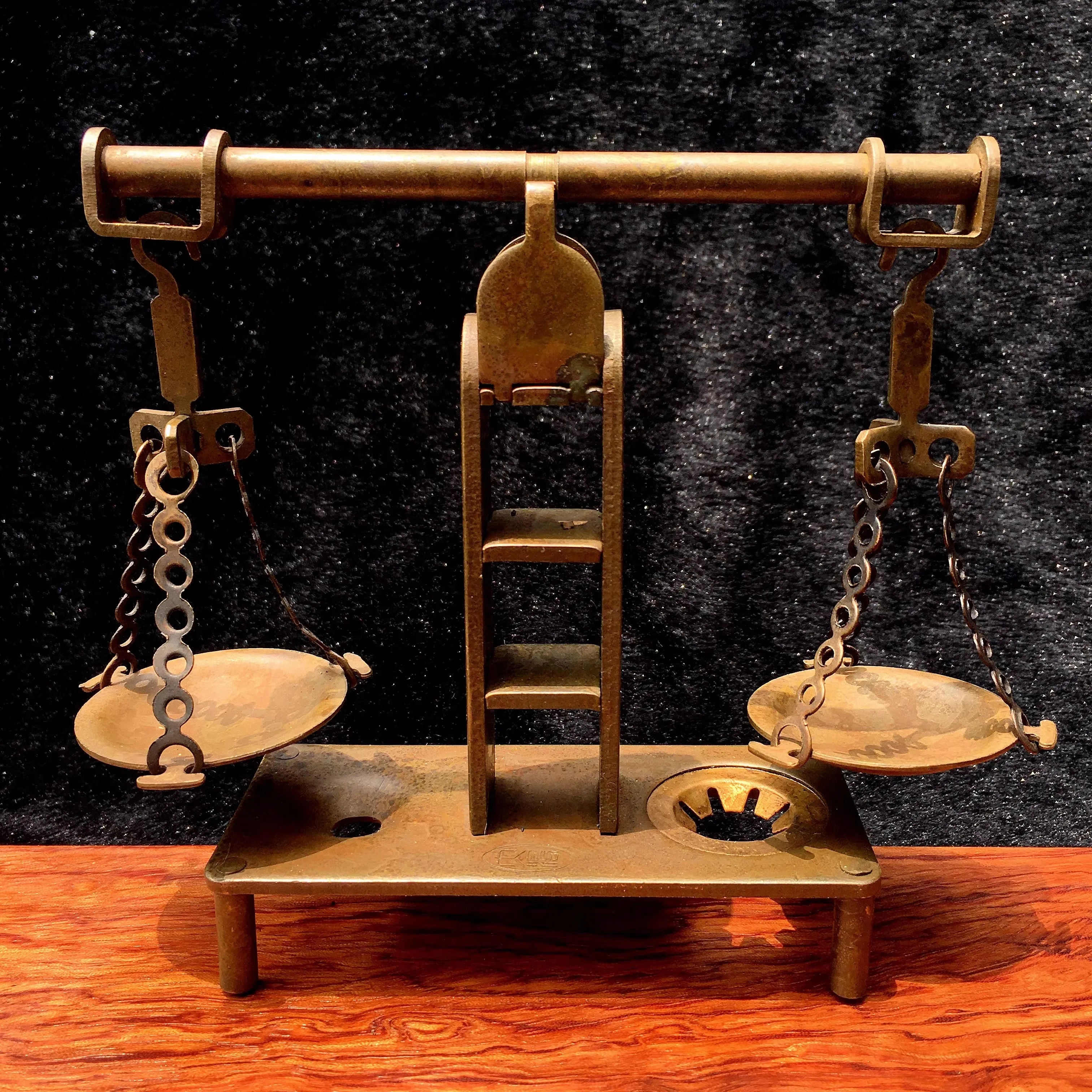 Antique balance scale ornaments pure copper retro household small balance scale vintage antique bronze collection