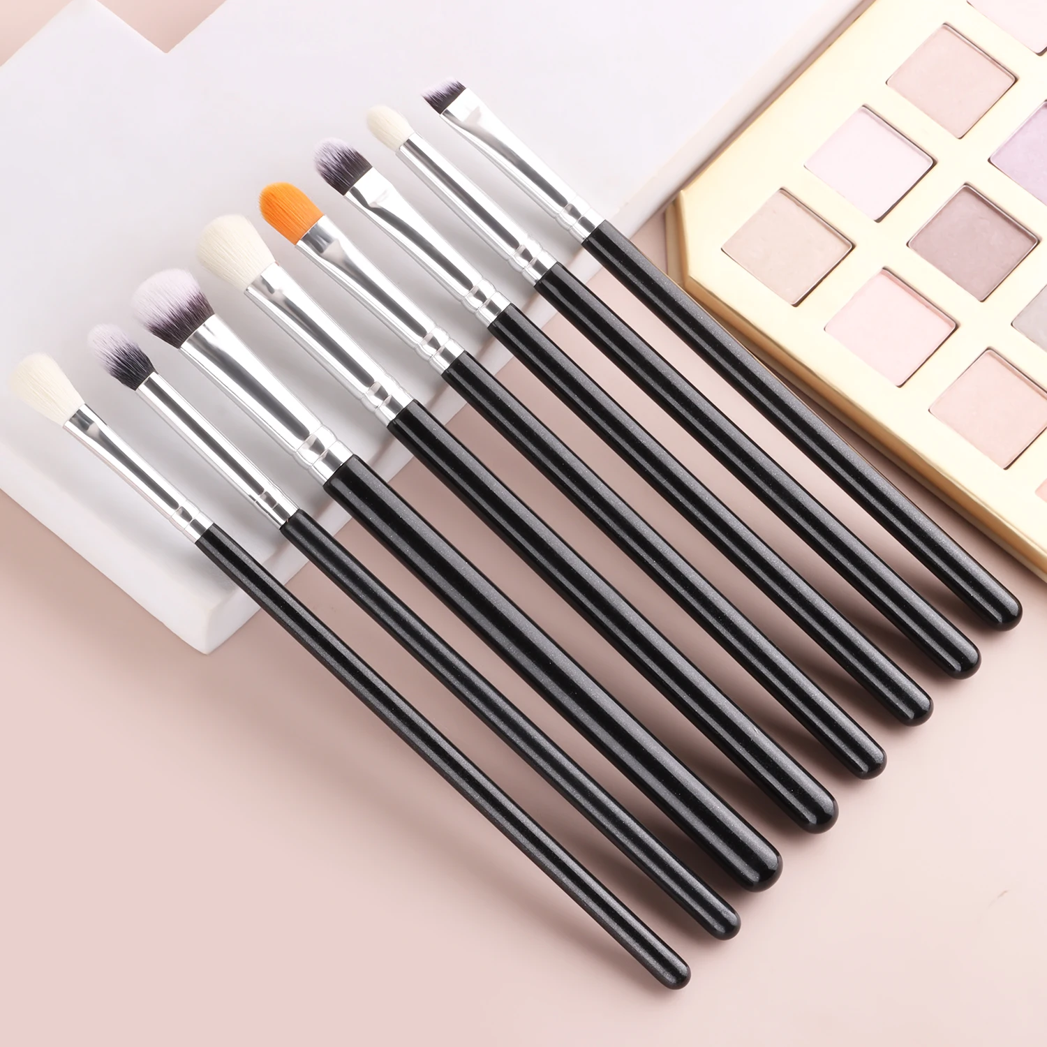 8Pcs Eyeshadow Makeup Brush Set, Blending Concealer Detail Brushes for Daily Eye Makeup for Beginners
