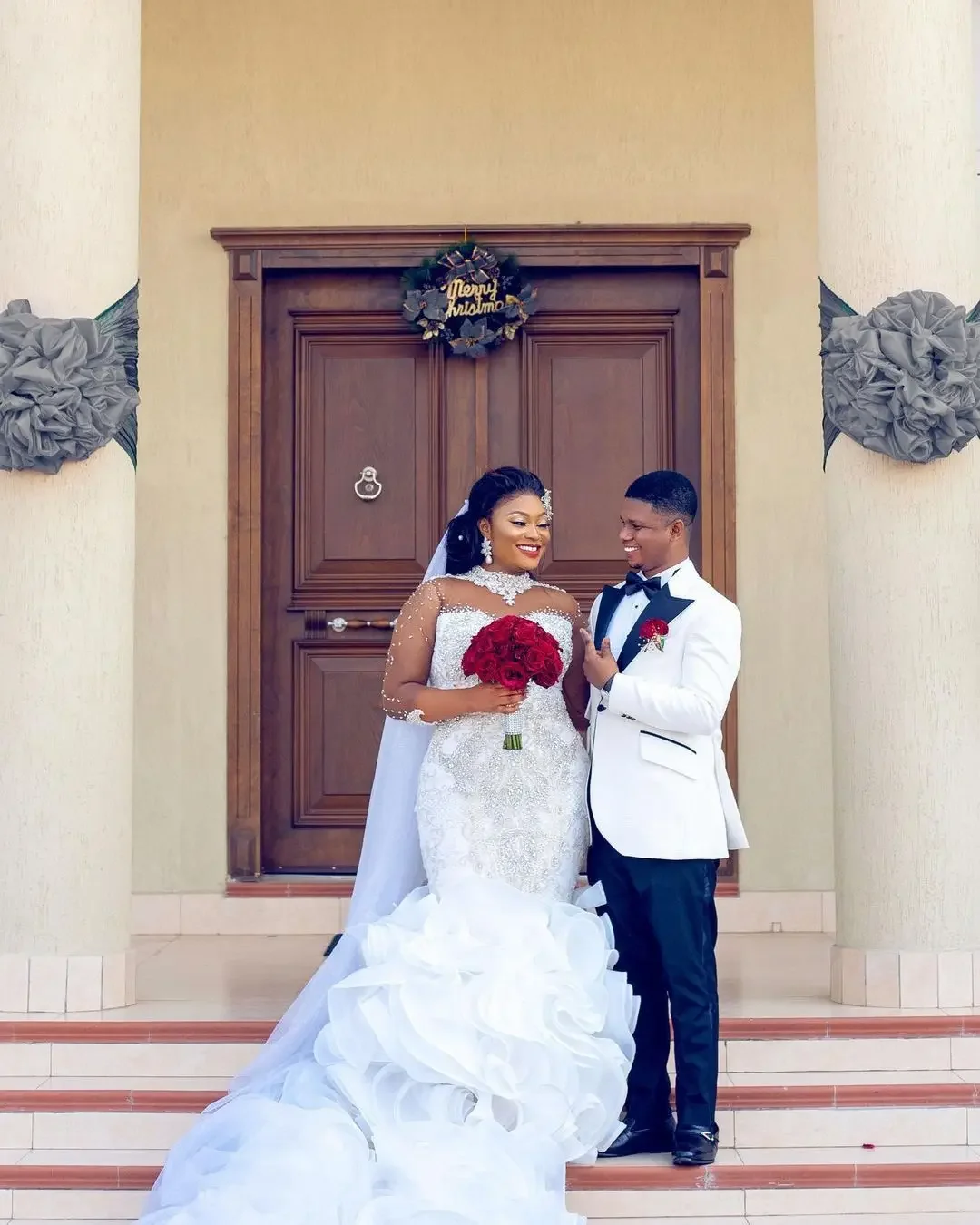 Customized Mermaid Wedding Dress Cascading Ruffles Long Train Beaded Bridal Gowns Saudi Arabic Luxury Vestido De Novia