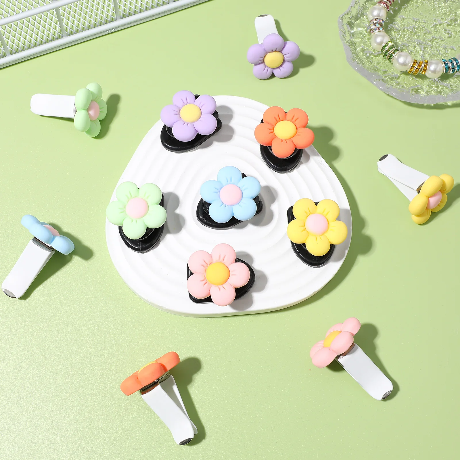 

12Pcs Flower Vent Clips Car Hooks Wide Applicability Sturdy Construction Easy to Use Car Air Freshener Cute Accessories