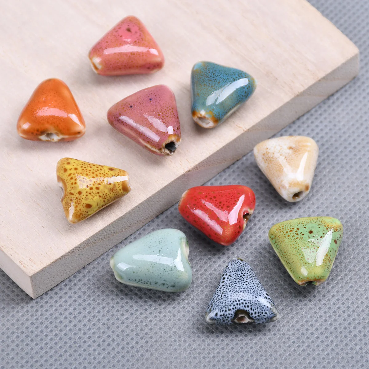 10pcs Triangle Shape Handmade 16mm Fancy Glaze Ceramic Porcelain Loose Beads For Jewelry Making DIY Findings