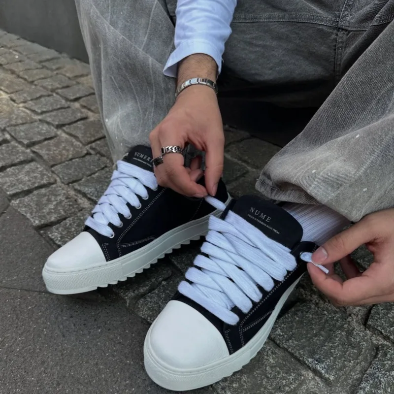 أحذية رياضية مسطحة القاع متعددة الاستخدامات للنساء أحذية تزلج منخفضة القطع سهلة الارتداء مريحة لجميع المواسم بمقدمة مستديرة