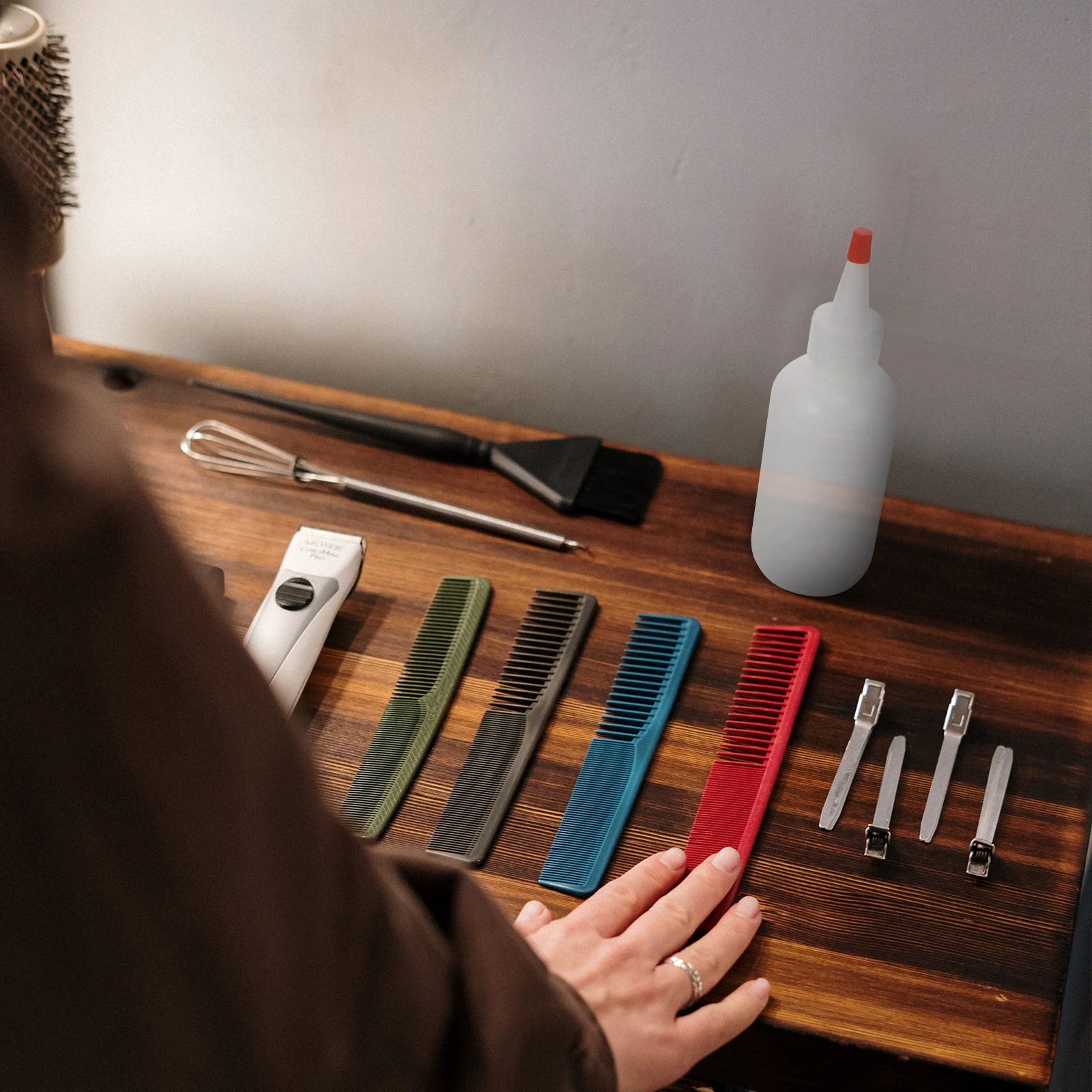 

18Pcs Multipurpose Squeeze Bottles Red Hat Cap 120ml Pointed Mouth Hair Dye Shampoo Conditioner Storage Bottles