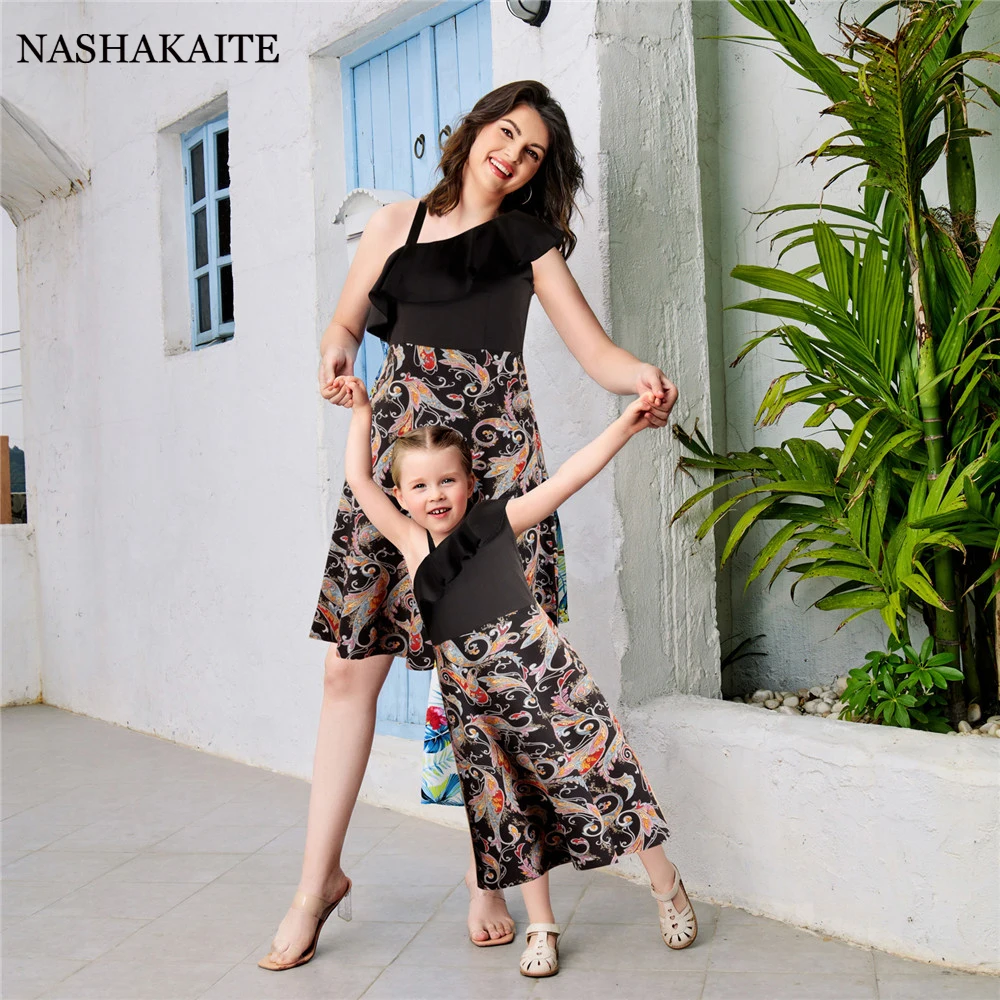 

Mom and Daughter Matching Family outfits Floral Dress Dad and Son Print T-Shirt Mom and Me Clothes Vacation Travel Family look