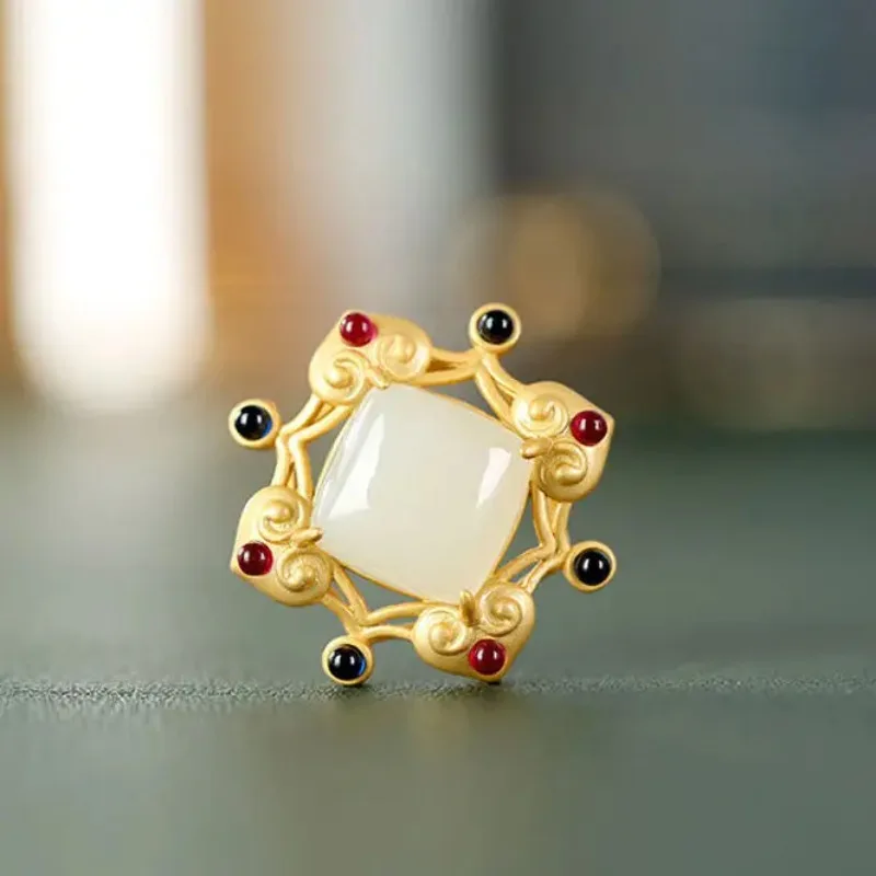 Unique design craftsmanship gold-plated inlaid natural Hetian jade geometric hollow heart brooch pendant dual-use ladies jewelry