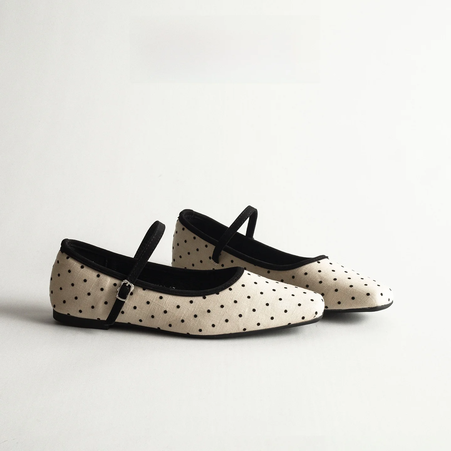 

Retro Polka Dot Mary Jane Ballet Flat Shoes Women Comfortable Non Fatiguing Slip-On Fashionable Spring Season Breathable