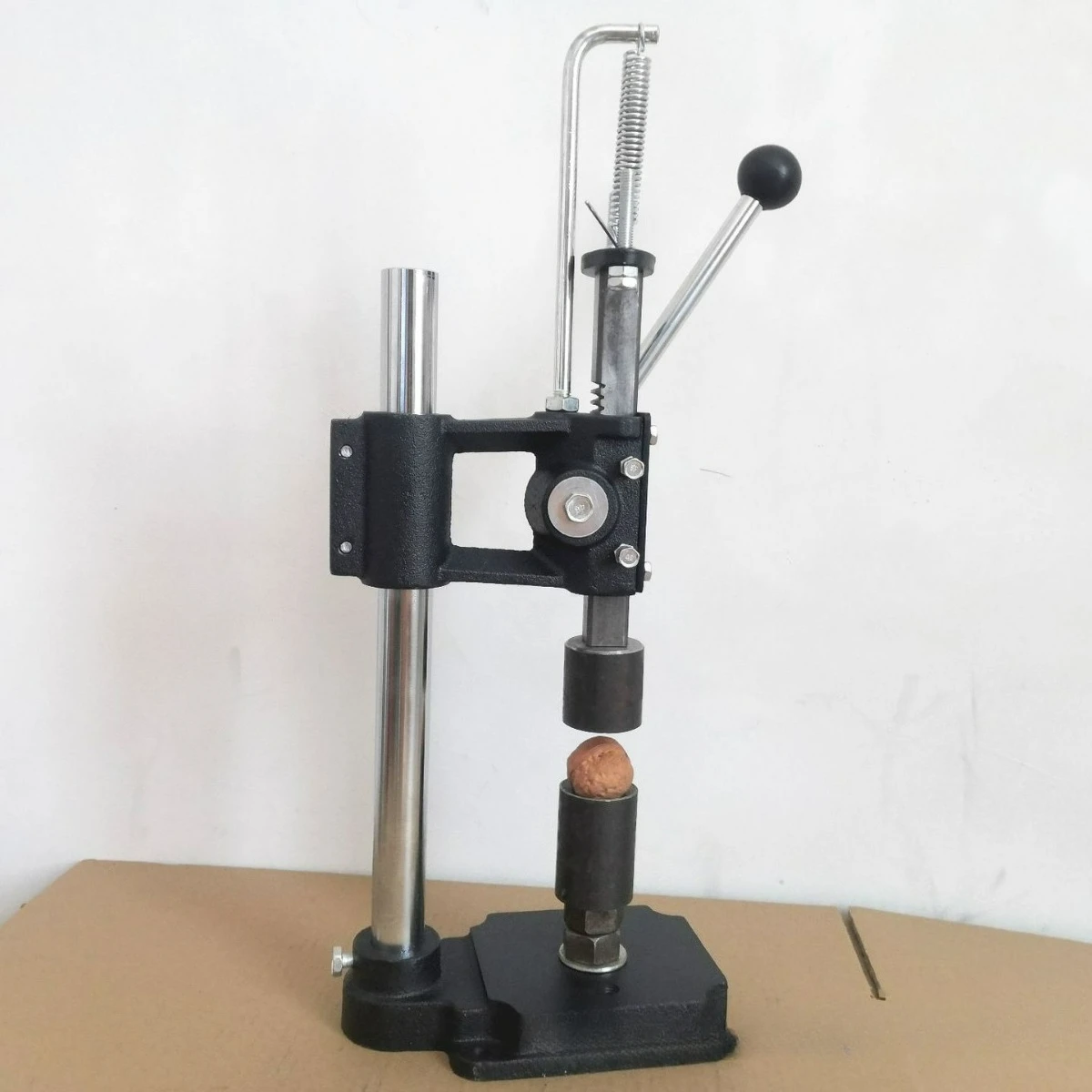 Manual Walnut Cracker, Household Walnut Clipper, Nut Cracking Tool, Commercial Walnut Opener