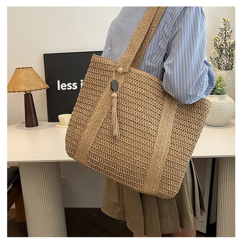 

Summer New Straw Knit Tassel Ladies Shoulder Bags Fashion Large Capacity Beach Rattan Large Capacity Tote Handbags For Women