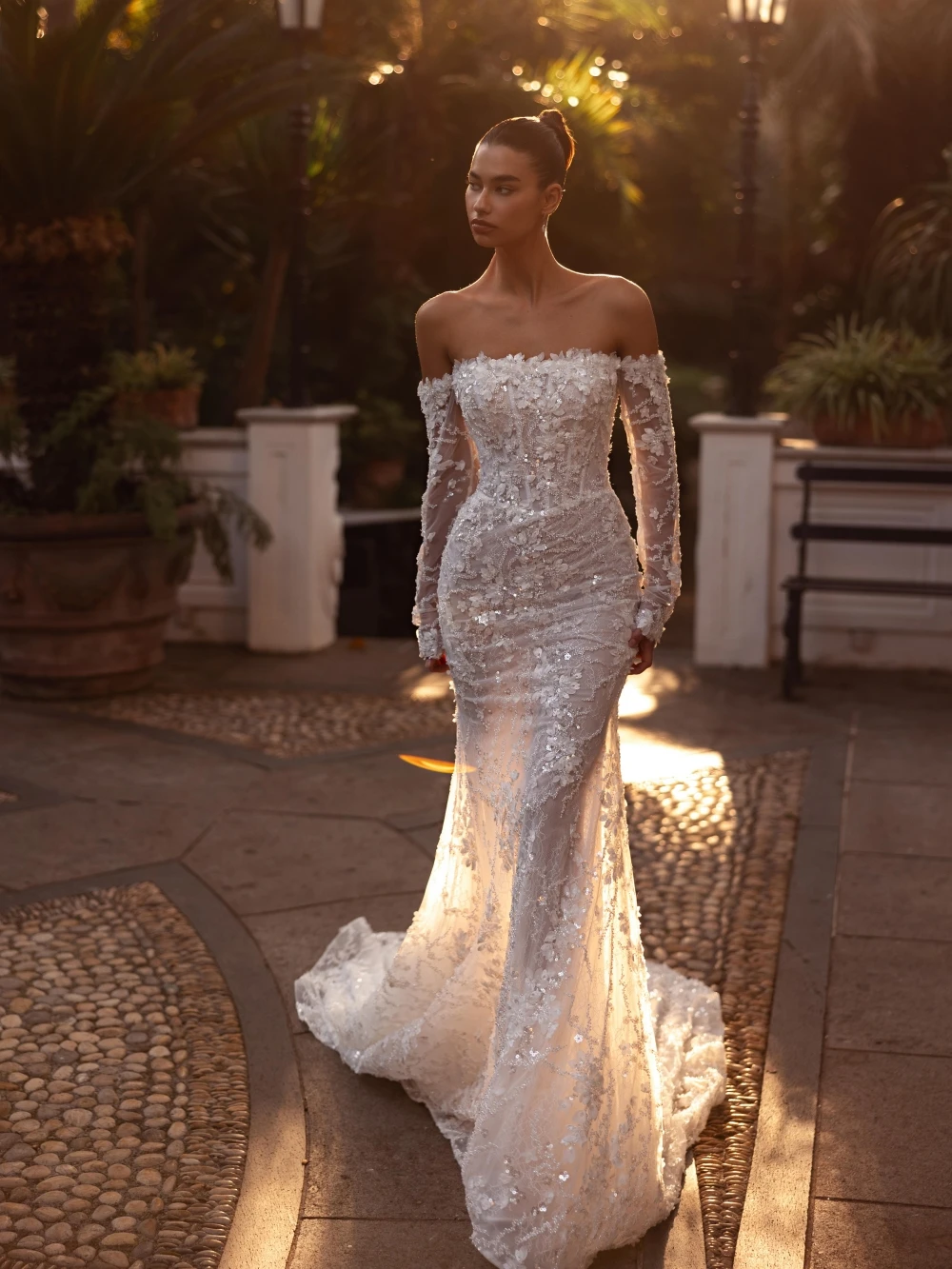 Vestido de novia largo de sirena con cuentas de lujo, vestido de novia con Apliques de encaje sin tirantes, vestidos de tren desmontables personalizados para novia 2025