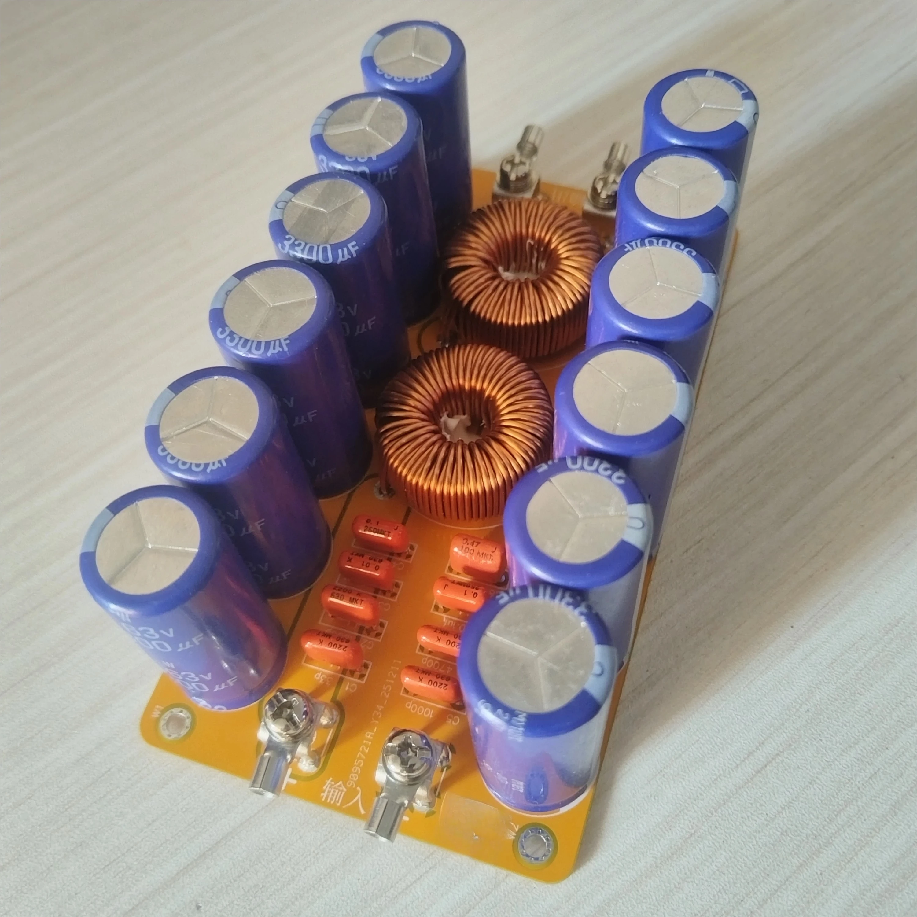 

DC switching power supply power amplifier anti-interference filter
